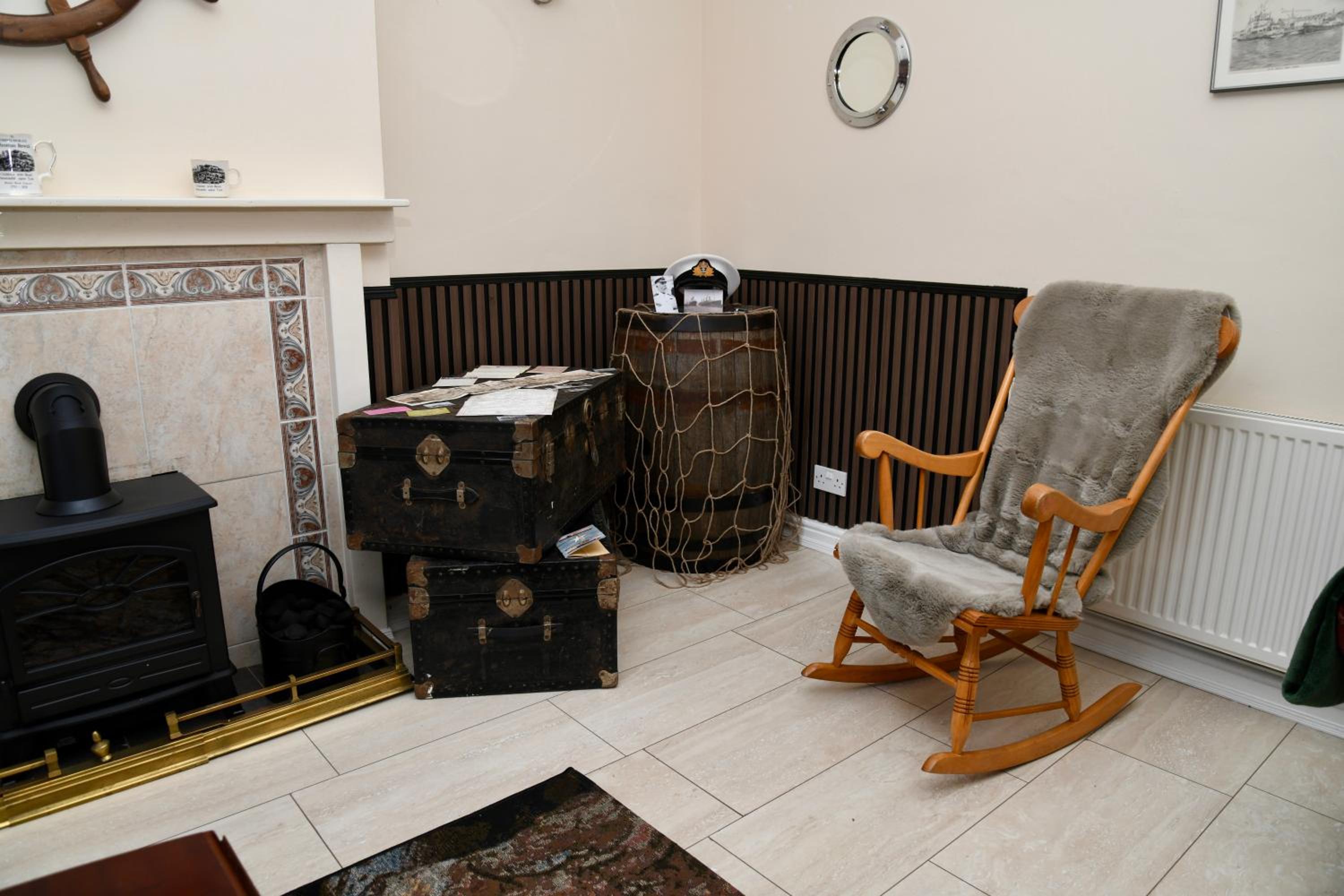 The Lower Deck-South Shields 4 seperate beds sleeps 5 Contractor and Long Stay Rates
