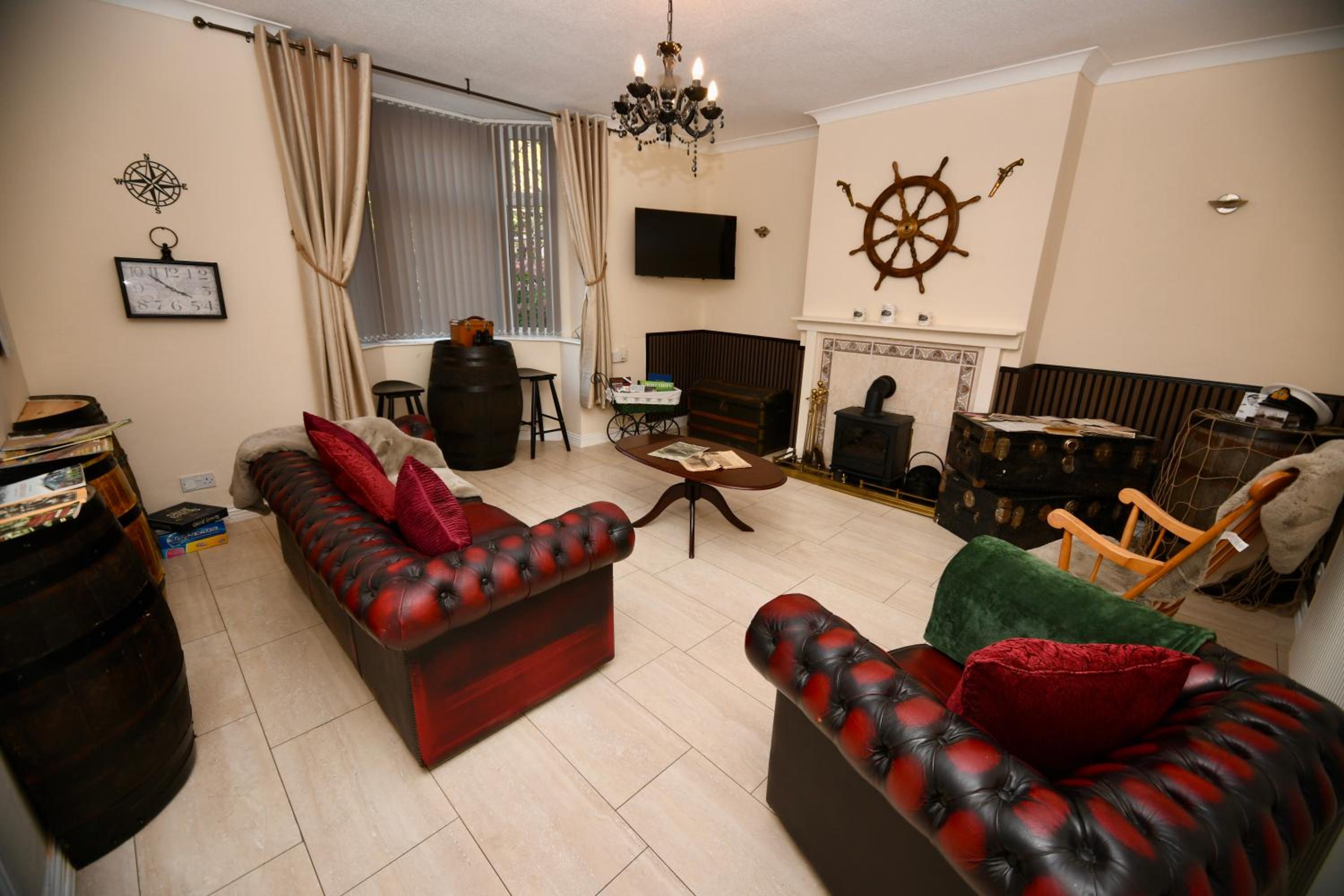 The Lower Deck-South Shields 4 seperate beds sleeps 5 Contractor and Long Stay Rates