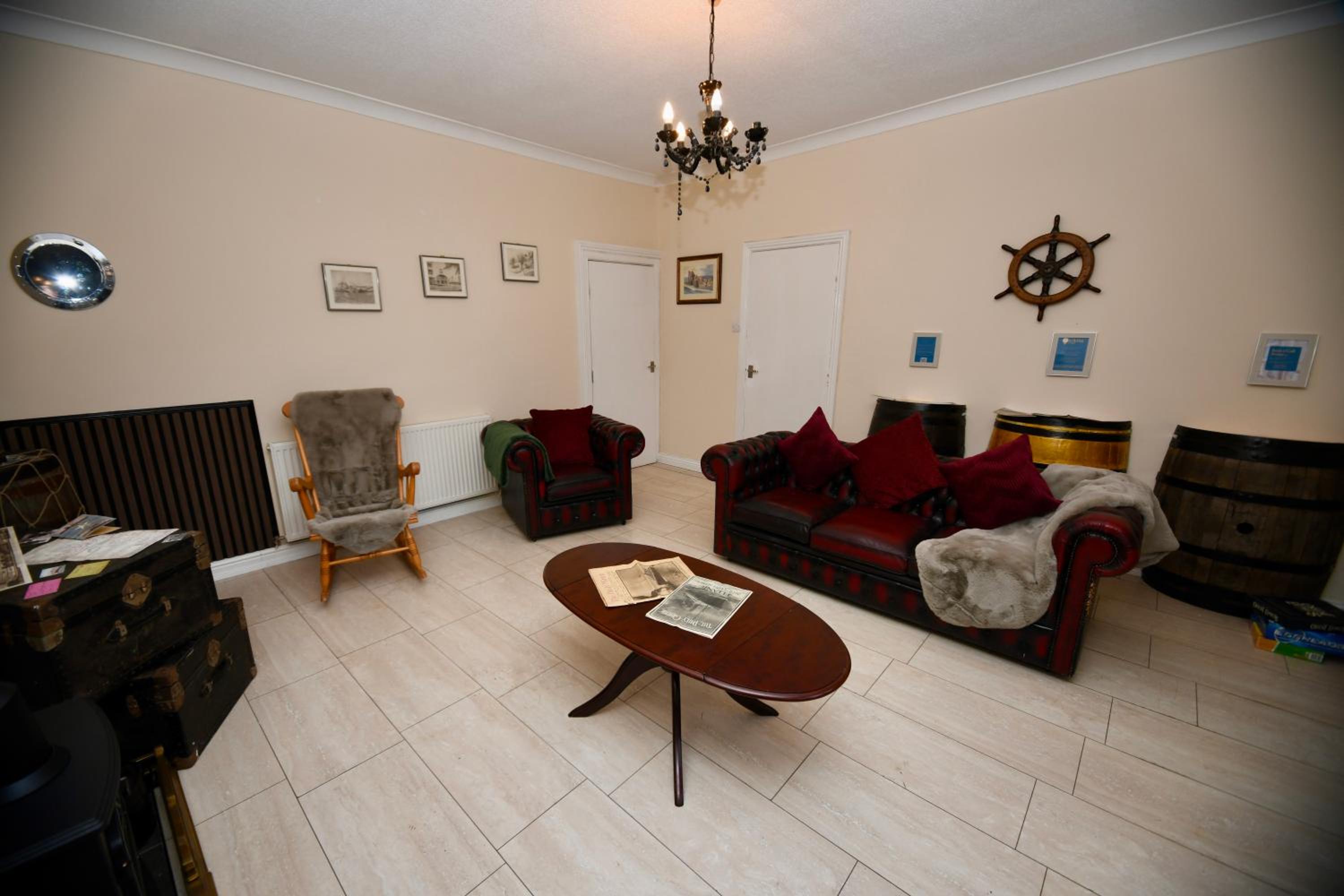 The Lower Deck-South Shields 4 seperate beds sleeps 5 Contractor and Long Stay Rates