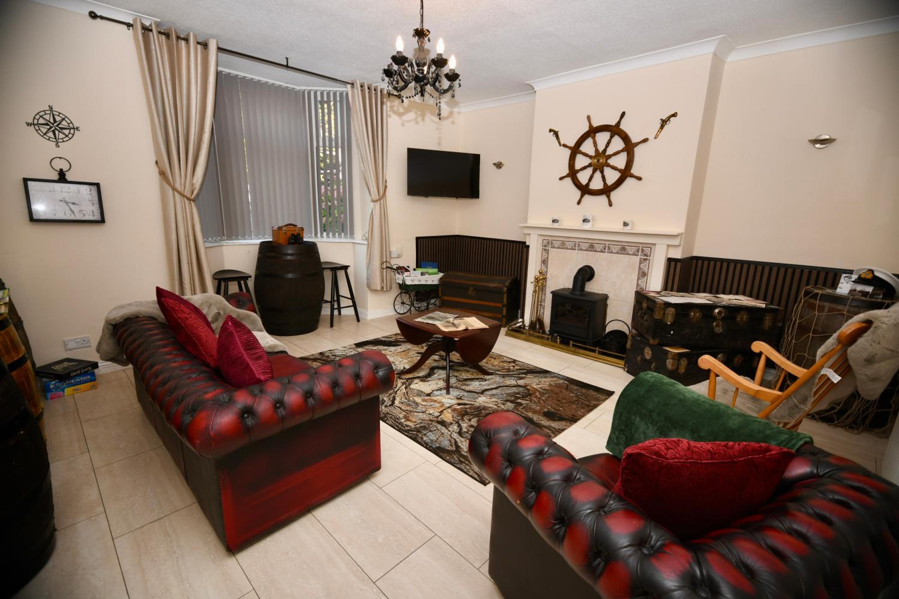 The Lower Deck-South Shields 4 seperate beds sleeps 5 Contractor and Long Stay Rates