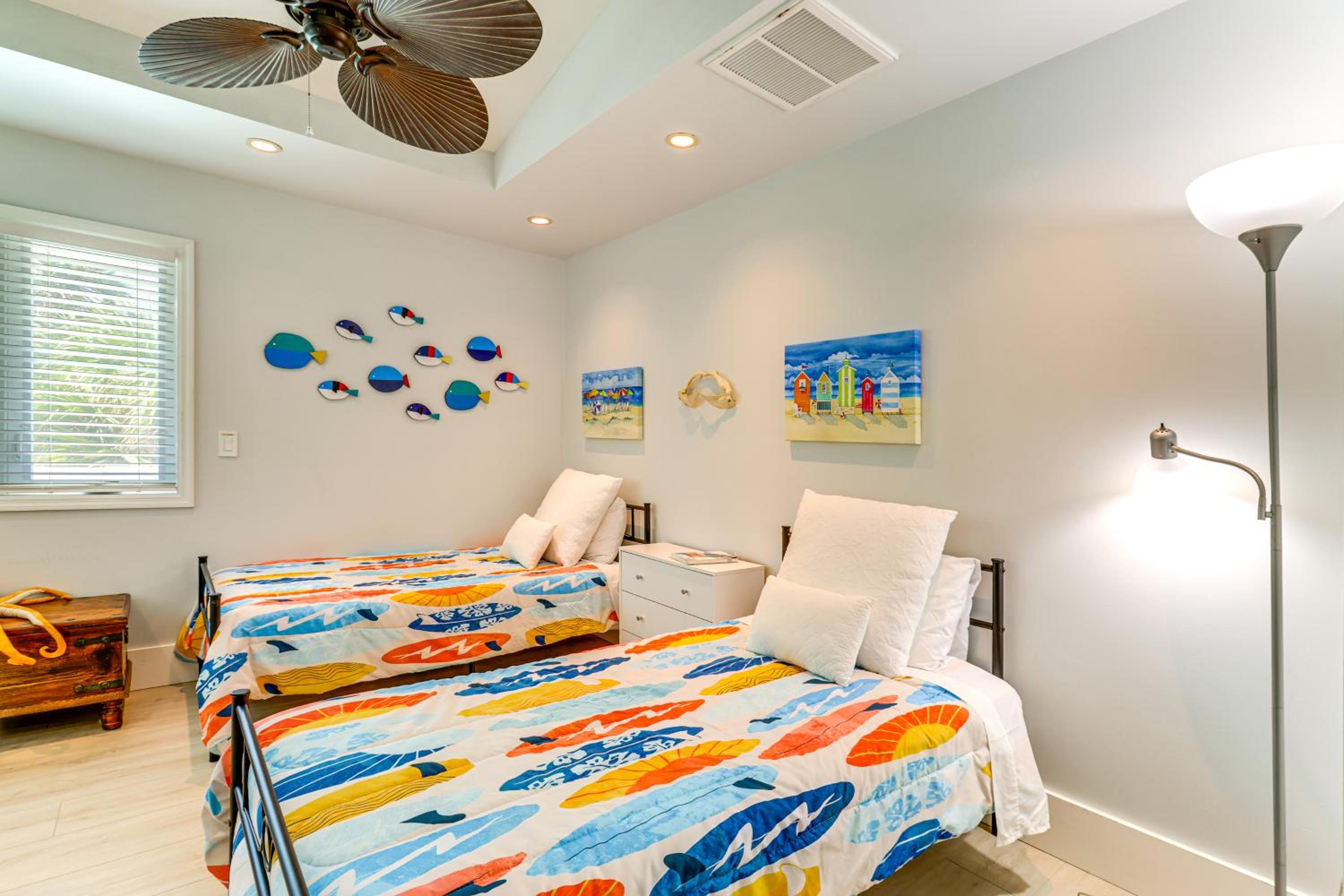 Walk to Wabasso Beach Home with Hot Tub and Bikes