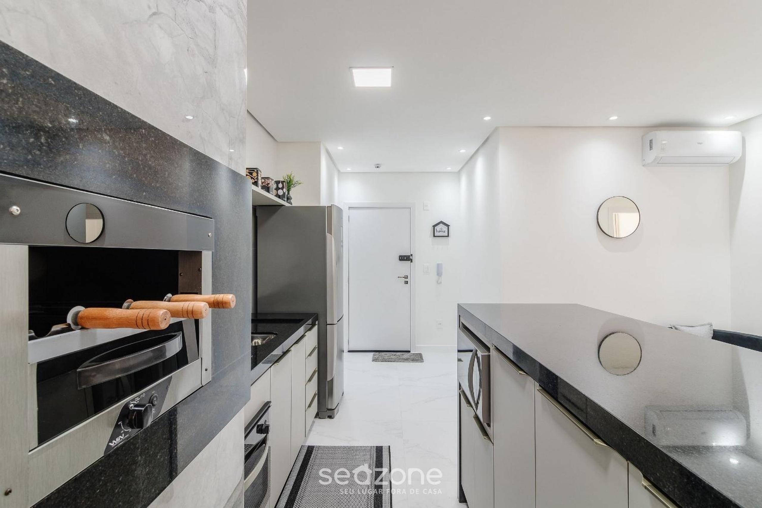 Complete stay 500m from the sea in Itapema - STWs