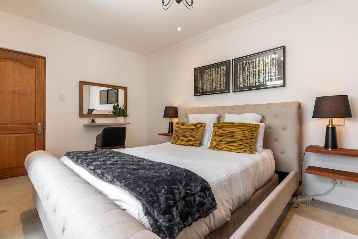 Modern Rustic Gem at the foot of Table Mountain