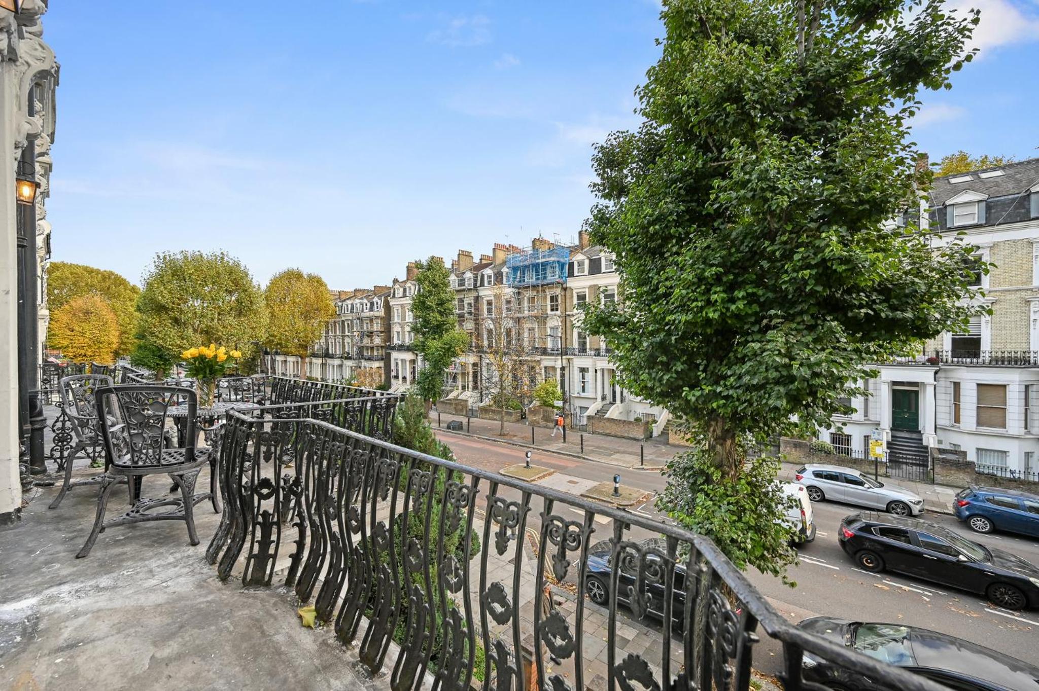 Luxury Spacious 700square feet Central London Flat