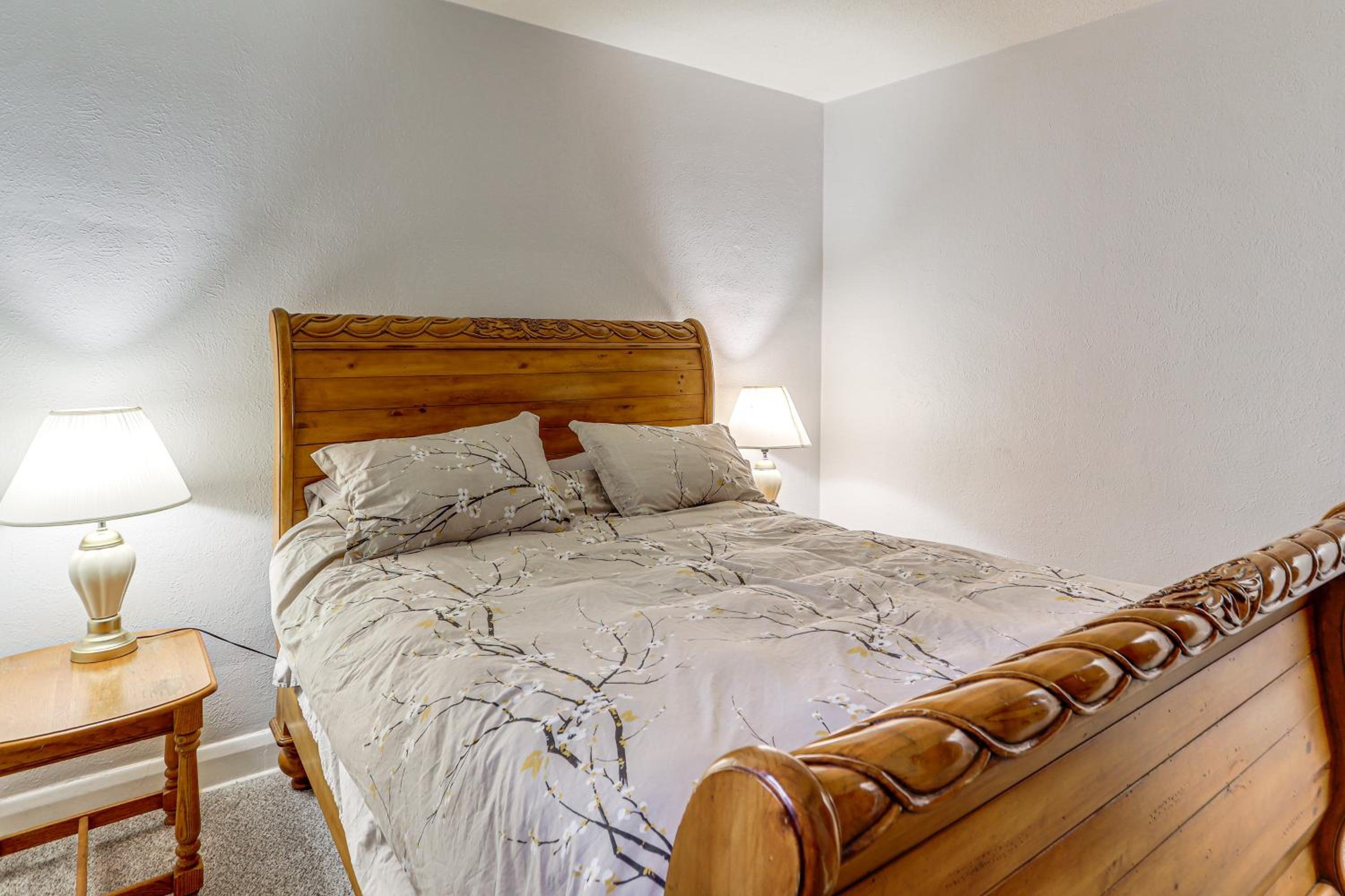 Striking Tudor Revival in Five Points District!