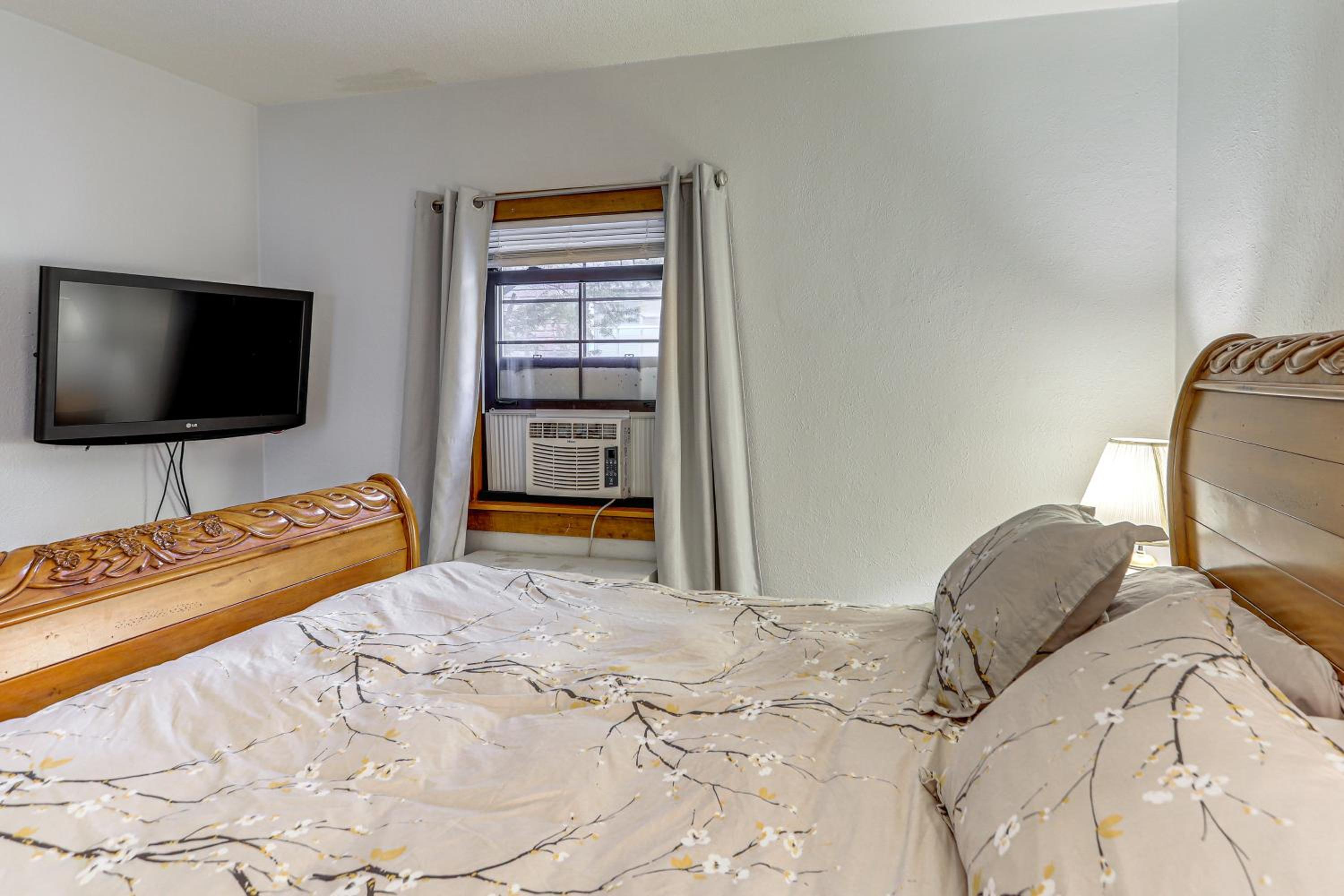 Striking Tudor Revival in Five Points District!