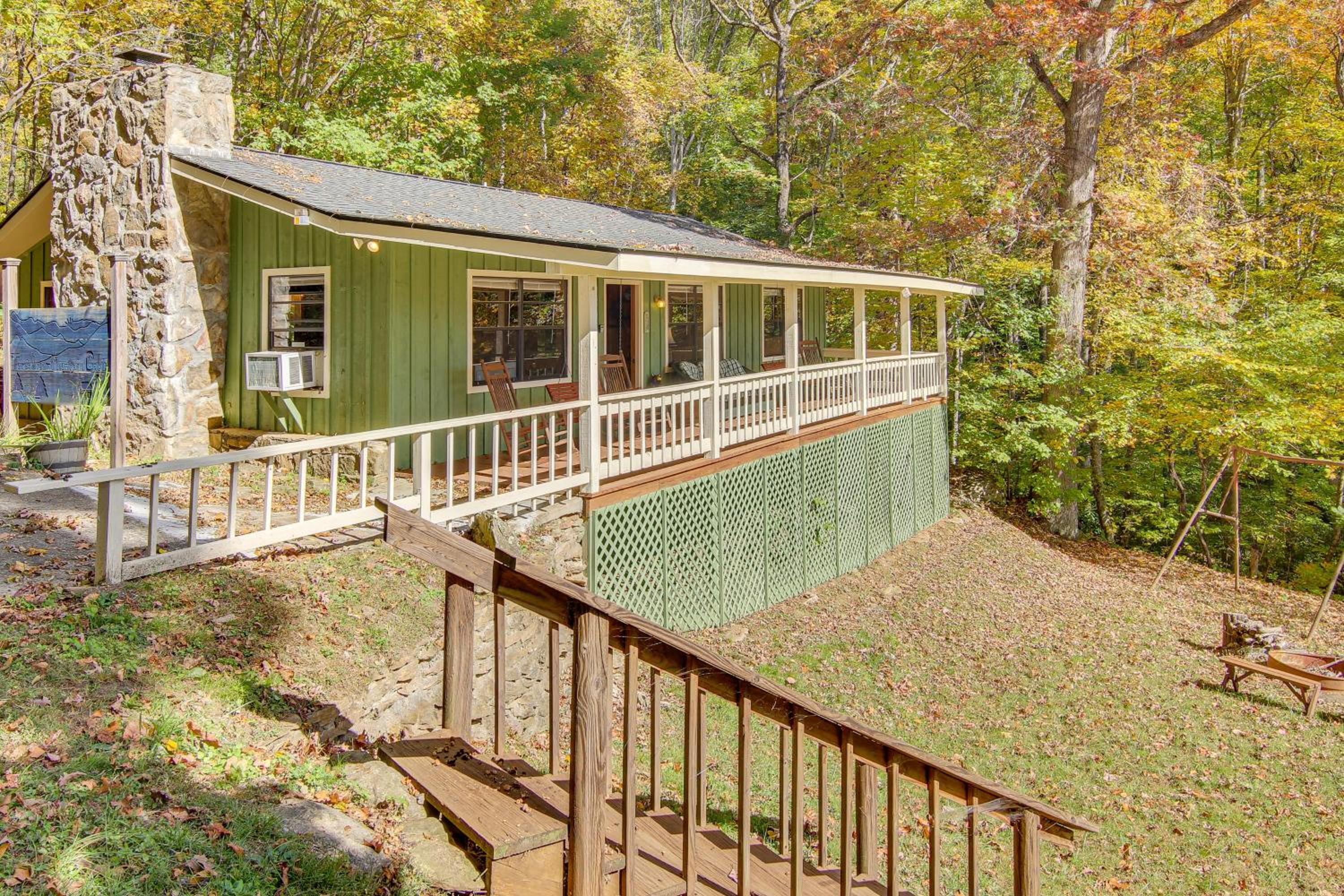 Beautiful Cold Mountain Views! Canton Cabin