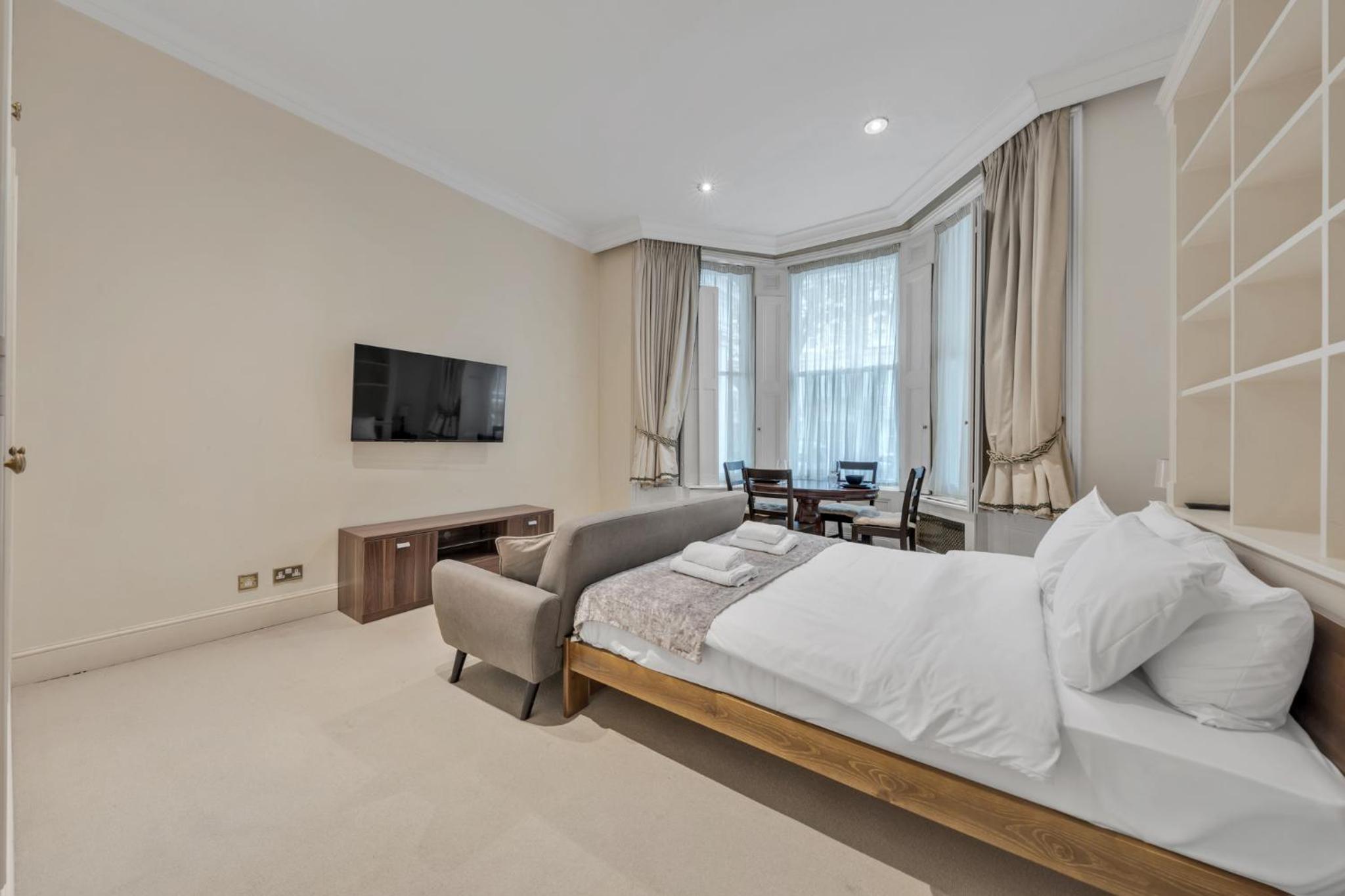 The Knightsbridge Suites