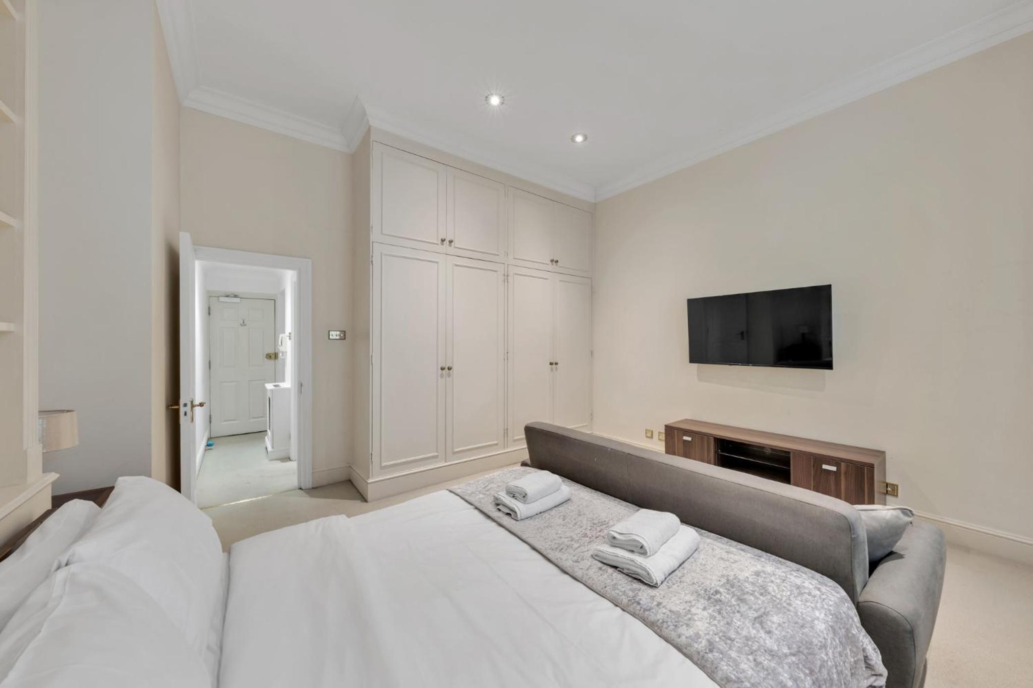 The Knightsbridge Suites