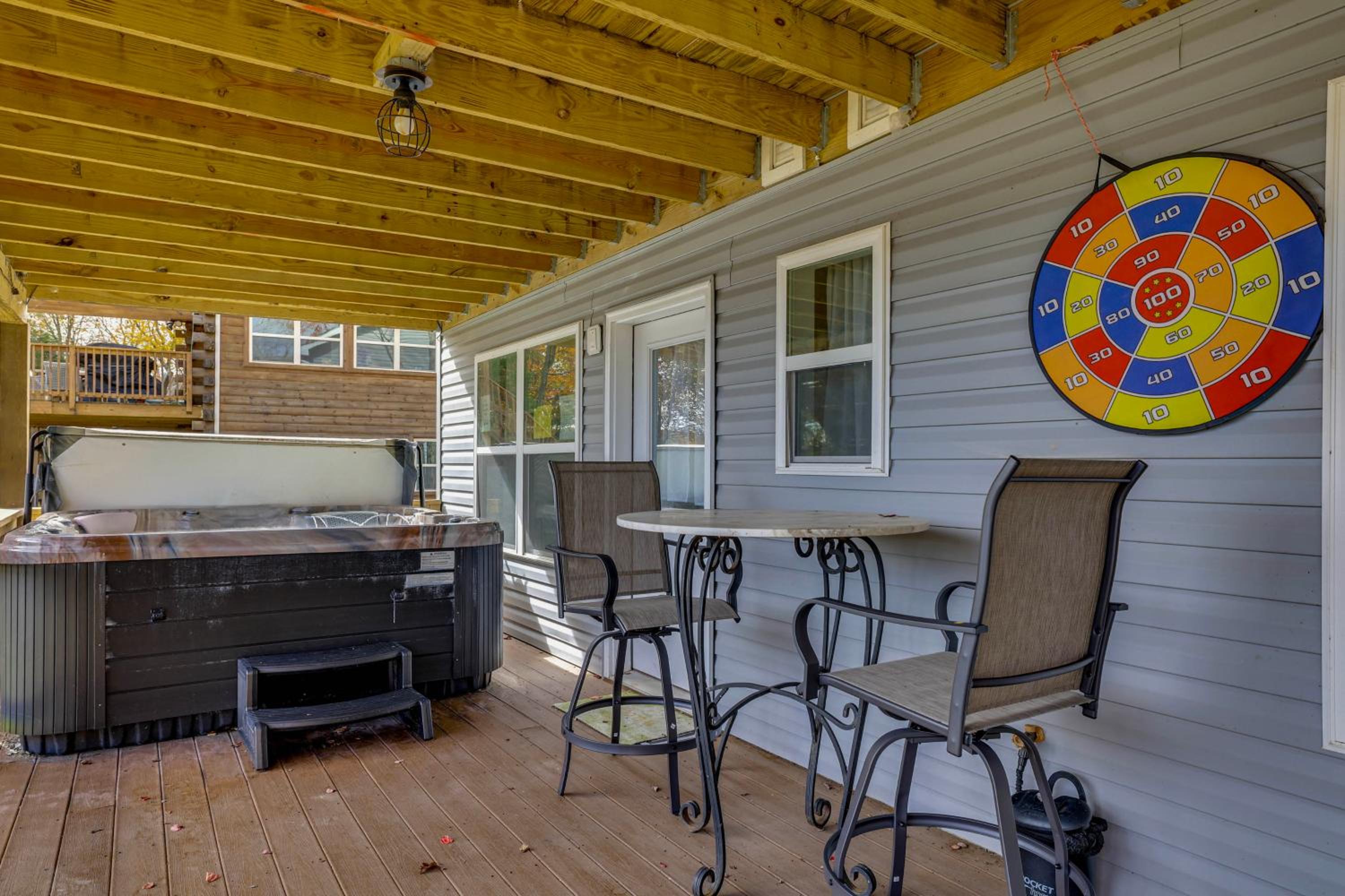 Lakefront Pocono Retreat with Hot Tub and Movie Hub
