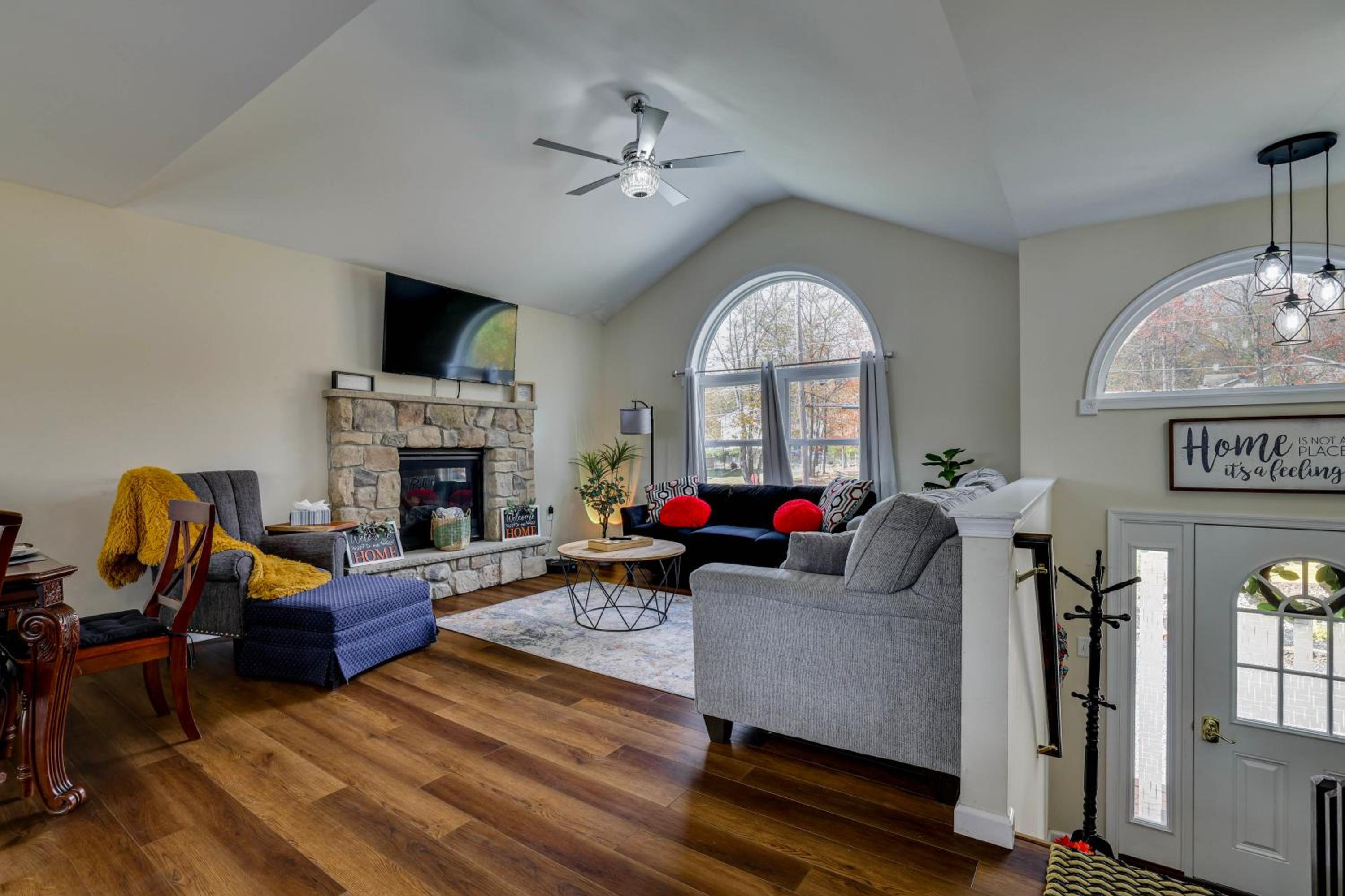 Lakefront Pocono Retreat with Hot Tub and Movie Hub