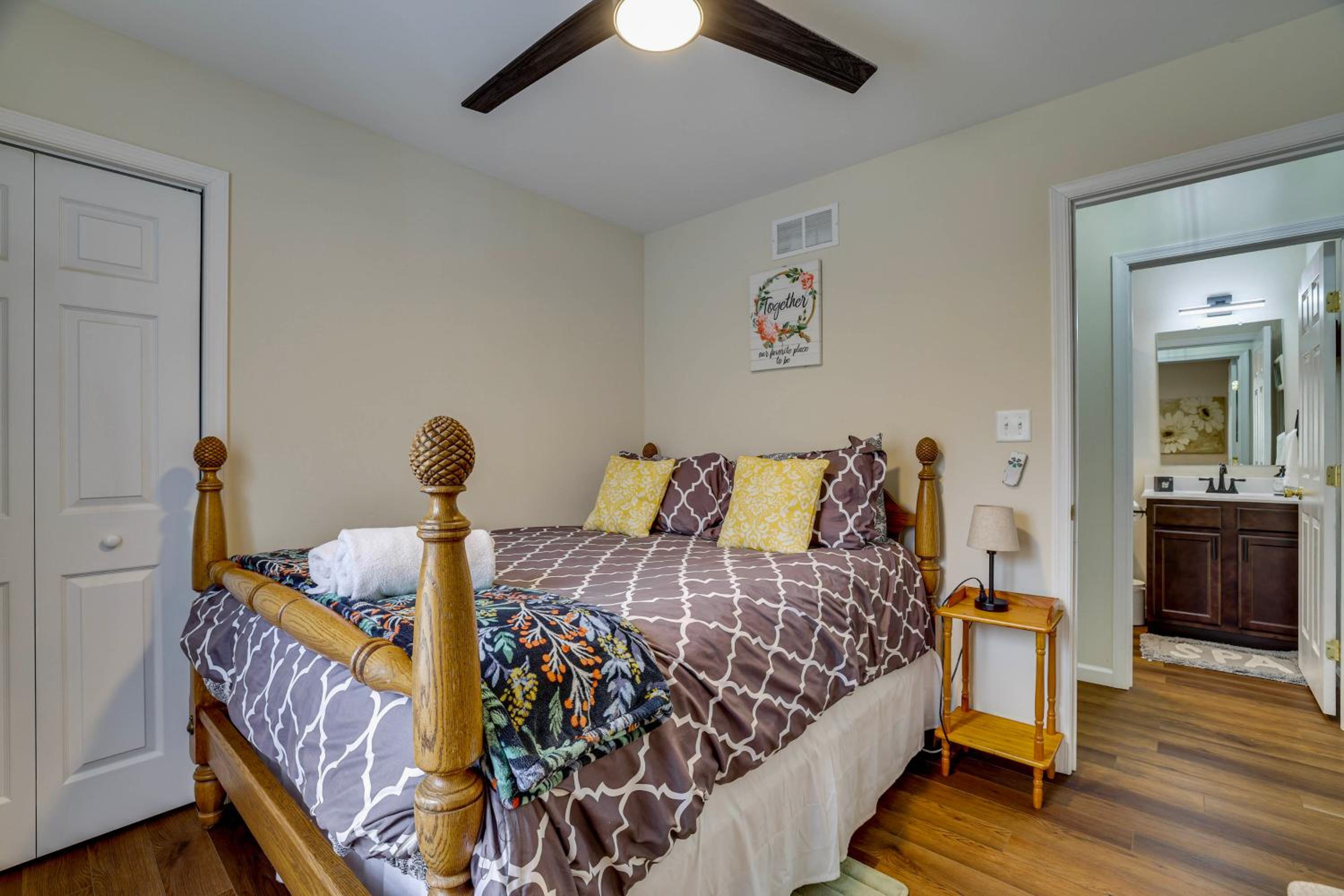 Lakefront Pocono Retreat with Hot Tub and Movie Hub