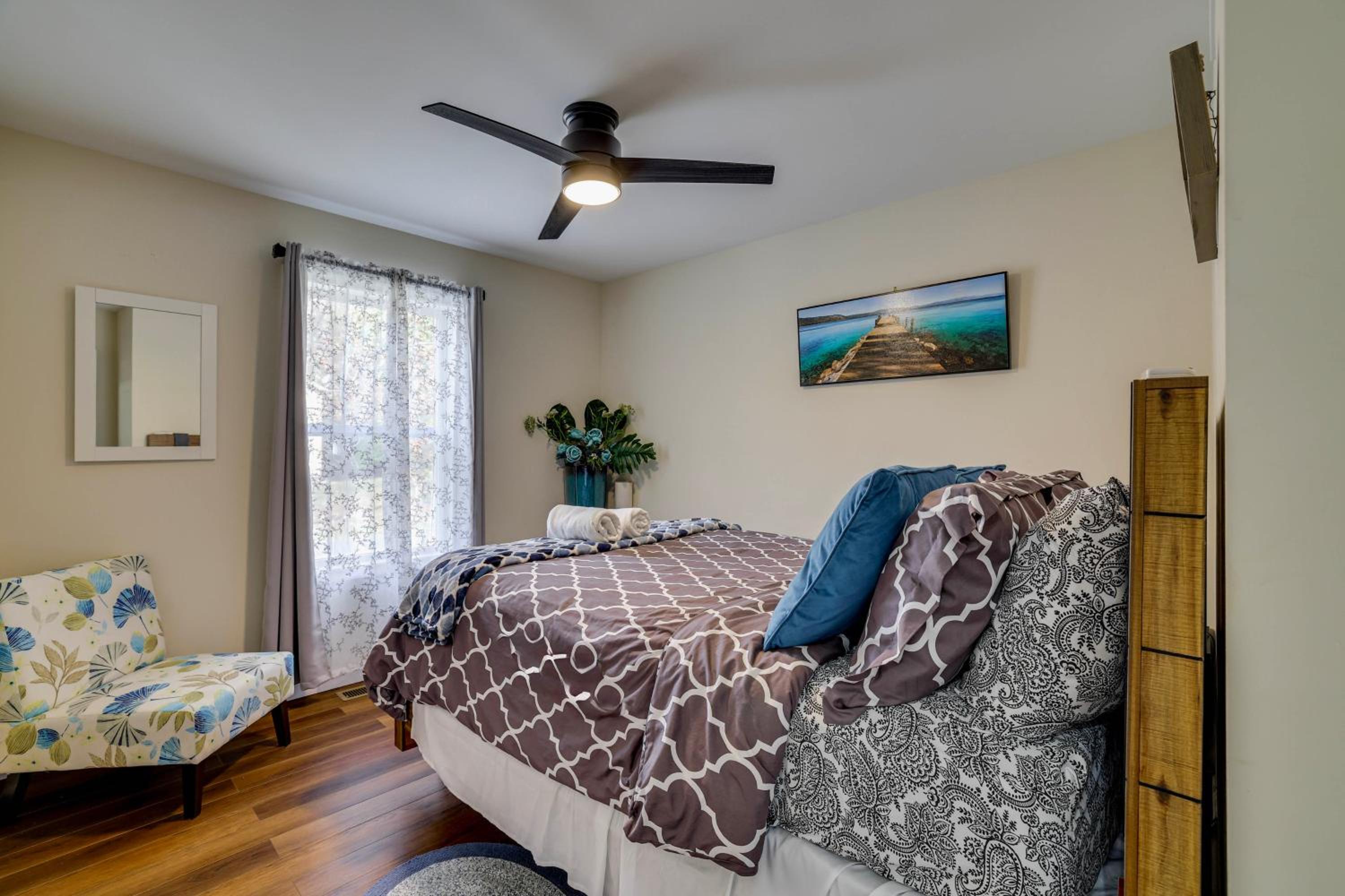 Lakefront Pocono Retreat with Hot Tub and Movie Hub