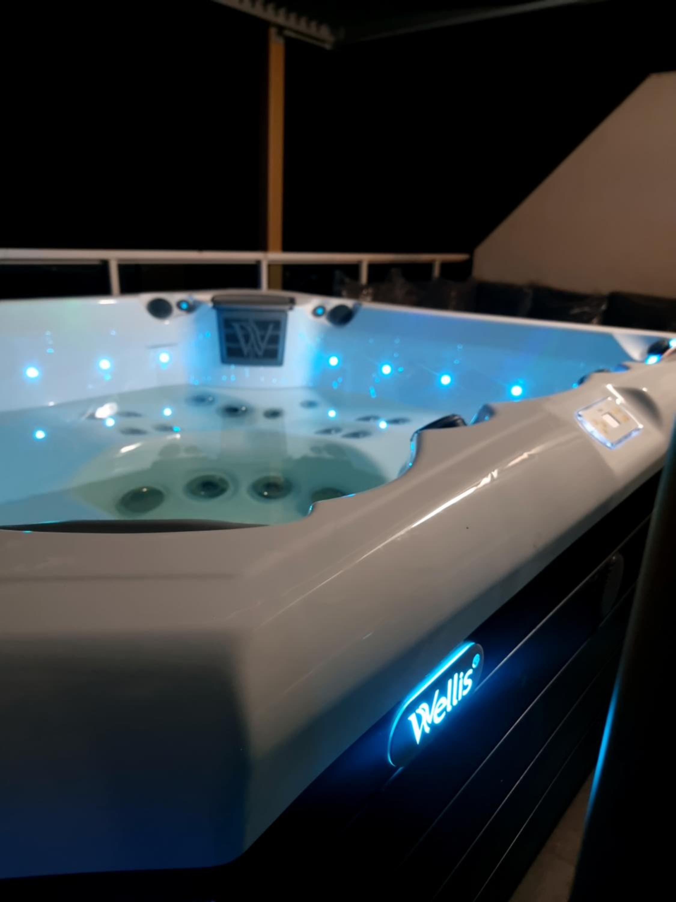 GLAMOUR VOX Private Jacuzzi