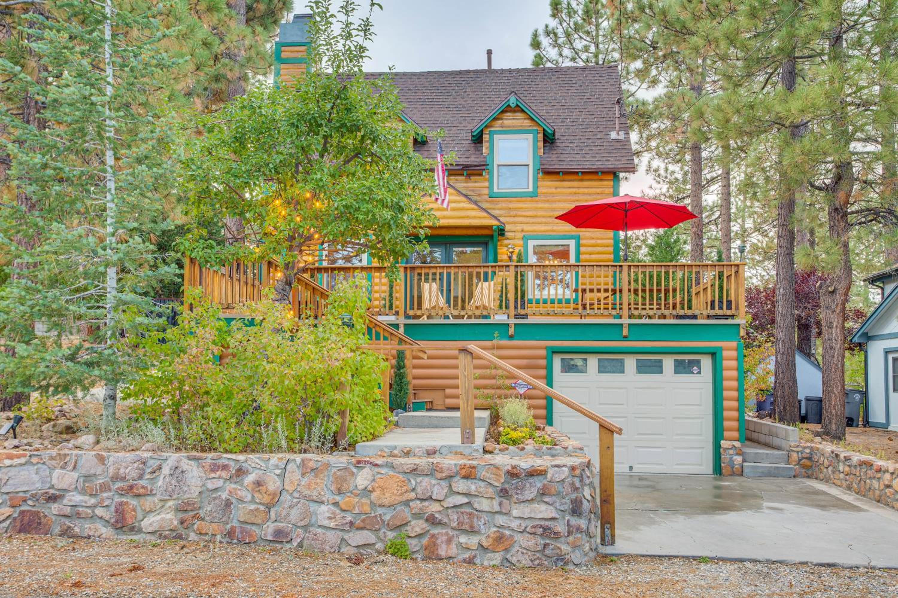 3 Mi to Snow Summit Charming Home with Fenced Yard