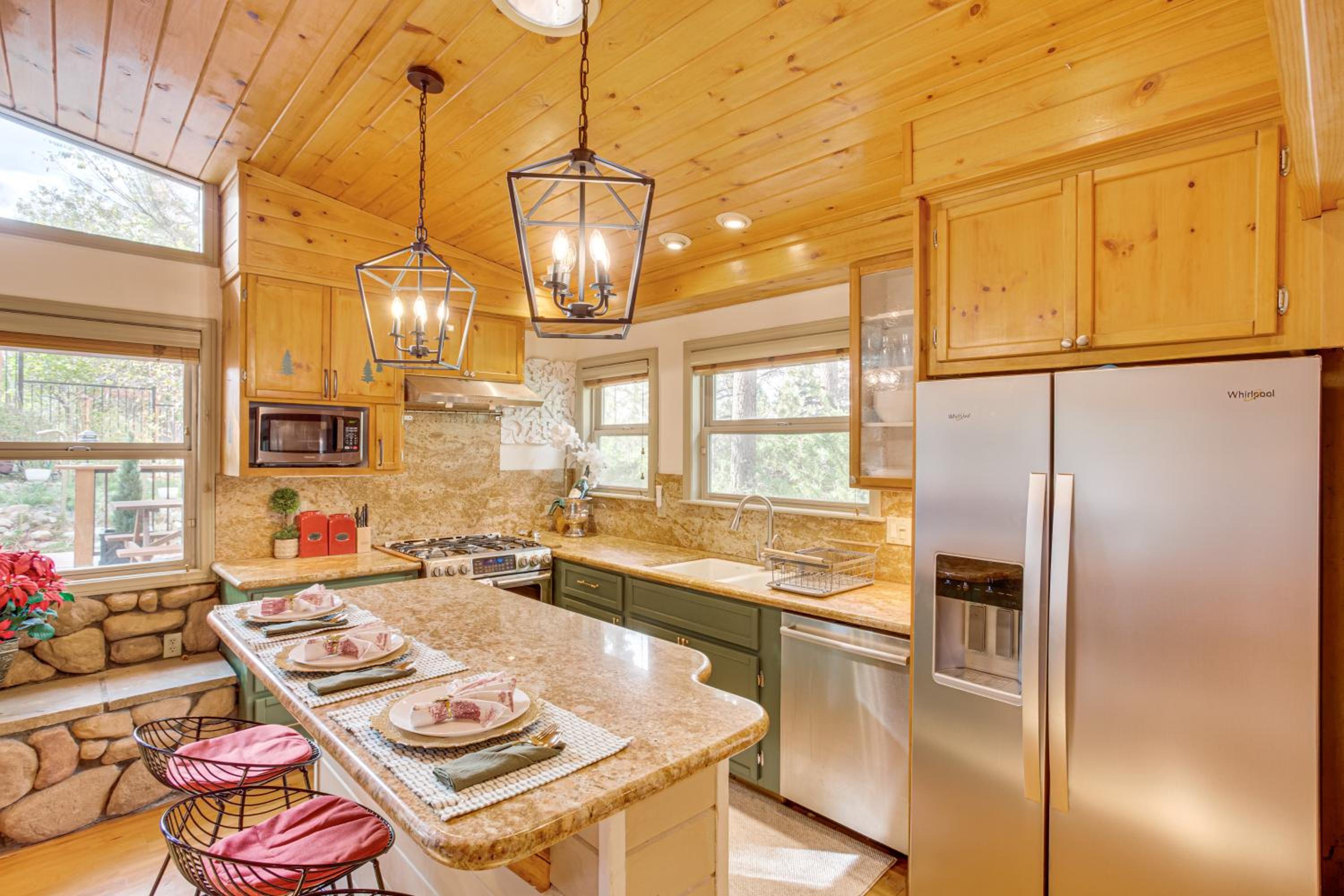 3 Mi to Snow Summit Charming Home with Fenced Yard