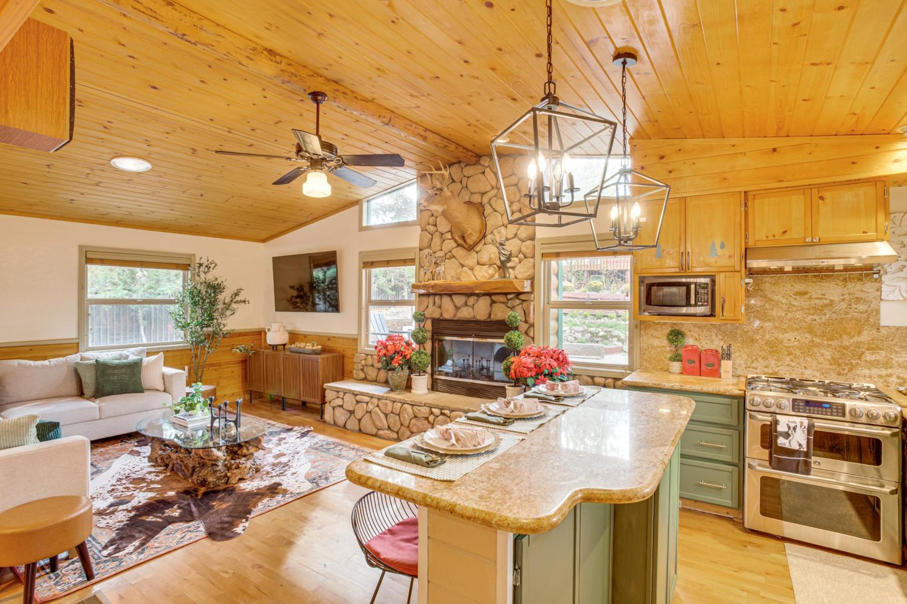 3 Mi to Snow Summit Charming Home with Fenced Yard