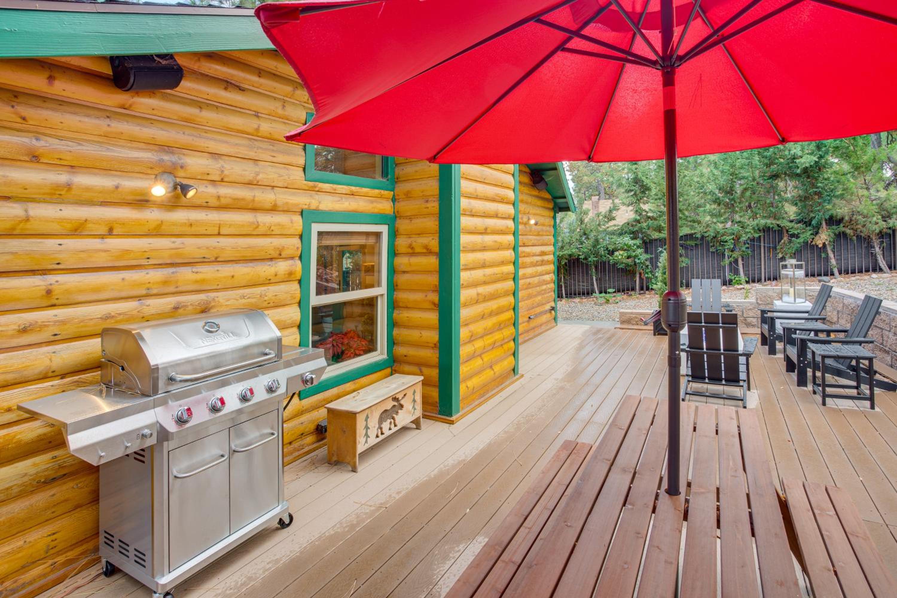 3 Mi to Snow Summit Charming Home with Fenced Yard