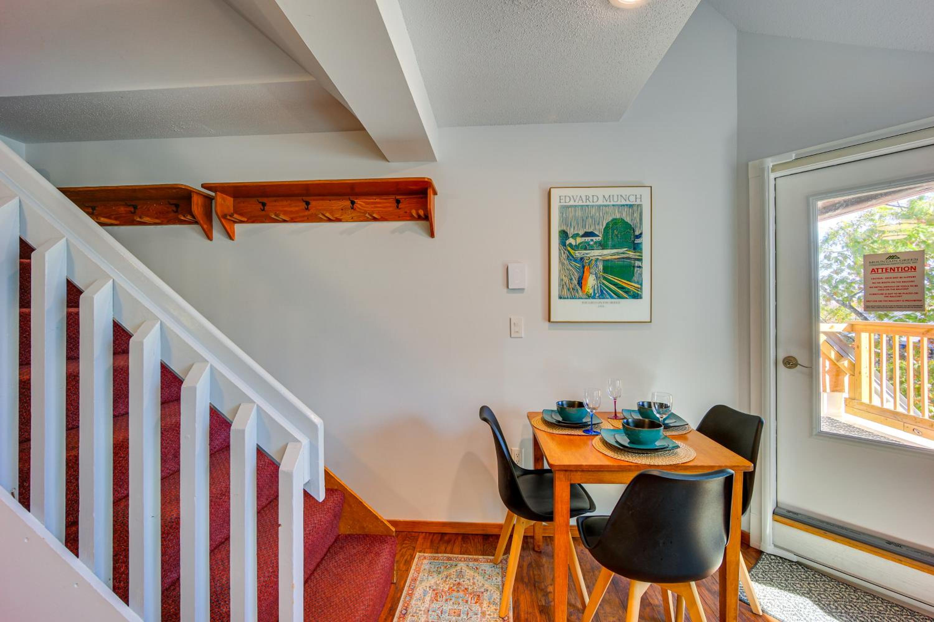 Steps to Ski Lifts! Mountain Green Resort Retreat