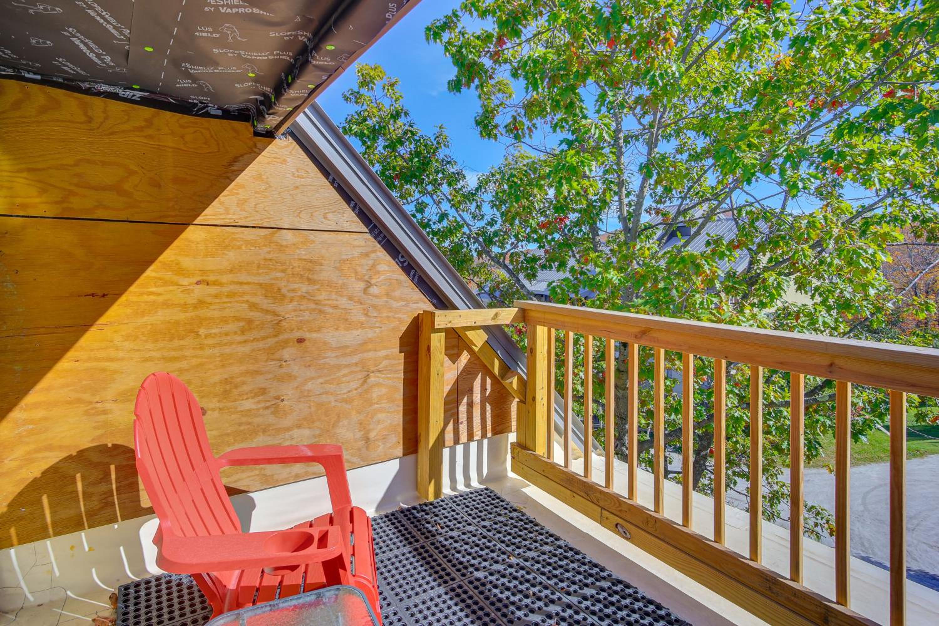 Steps to Ski Lifts! Mountain Green Resort Retreat
