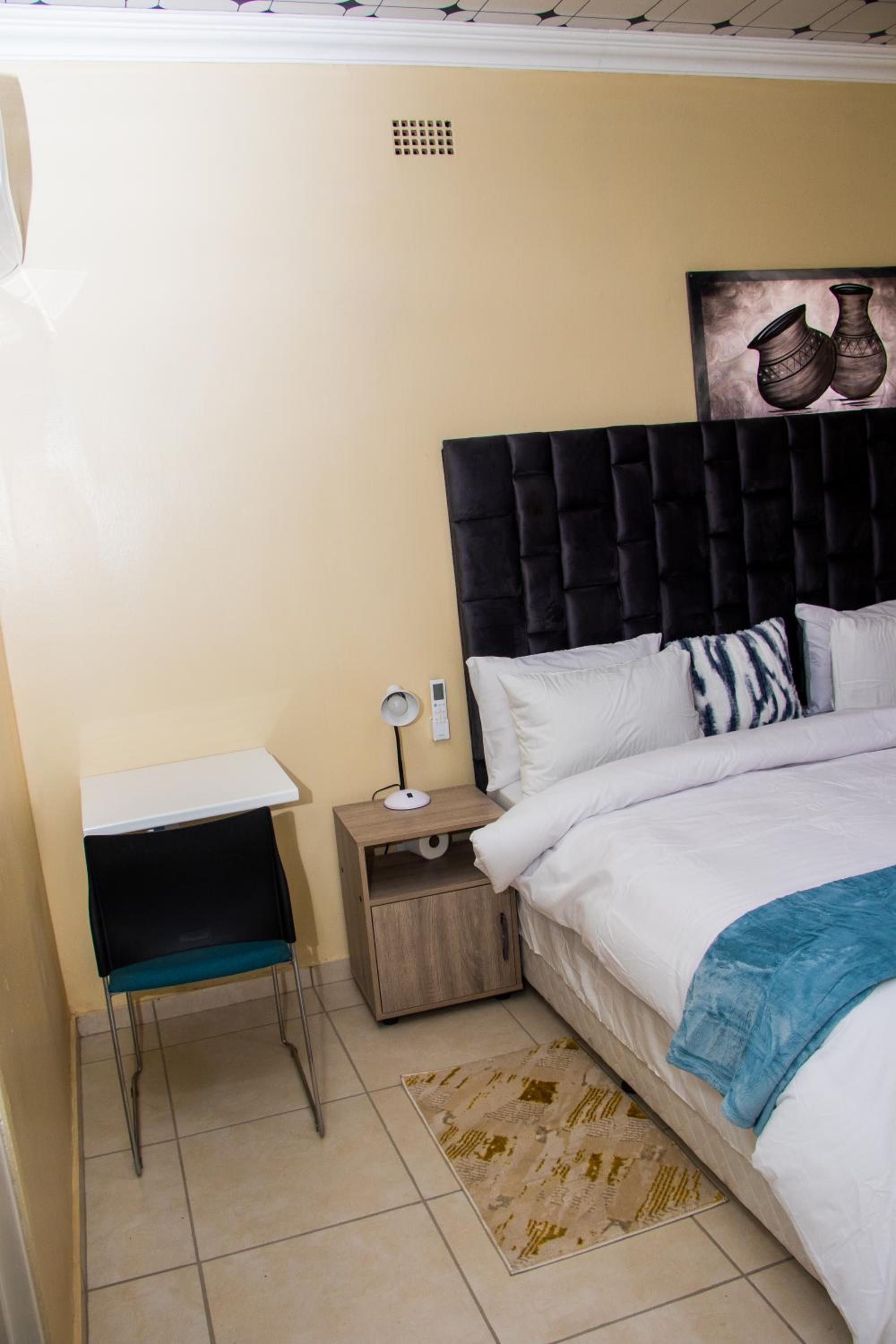Ogans Guest Villa 21 Elizabeth avanue linmeyer jhb