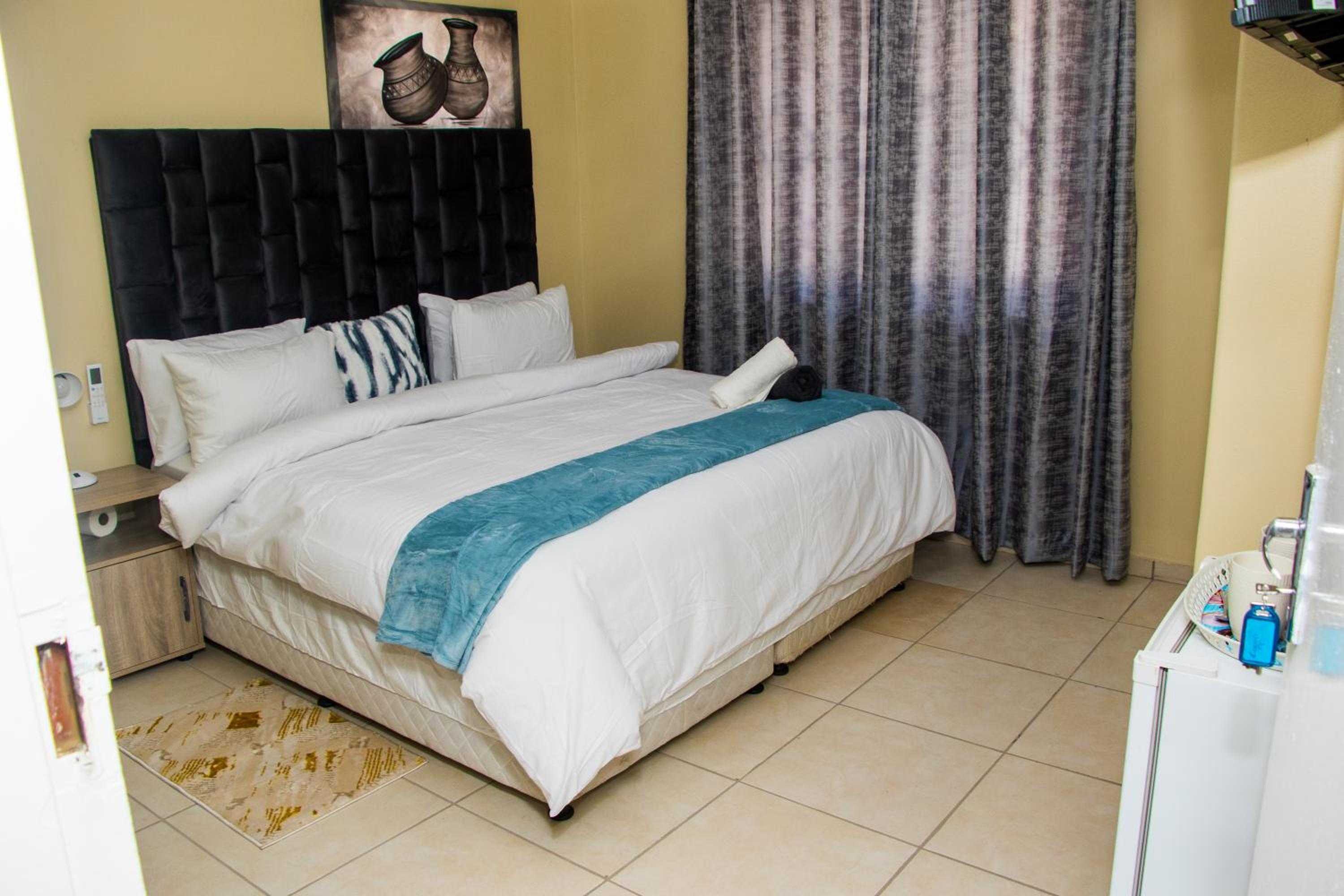 Ogans Guest Villa 21 Elizabeth avanue linmeyer jhb