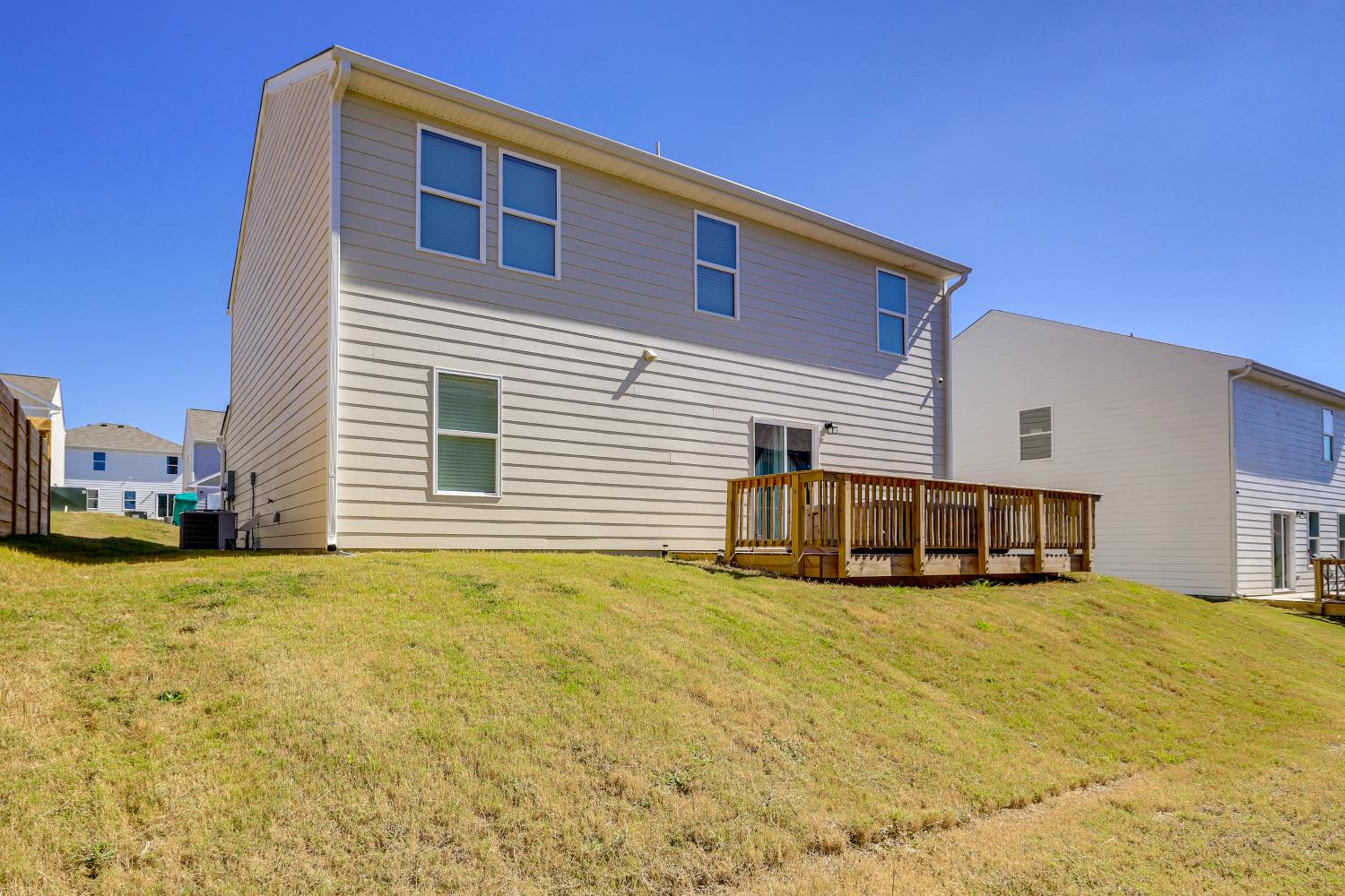 Family Fun in Jackson! Convenient and Spacious Base