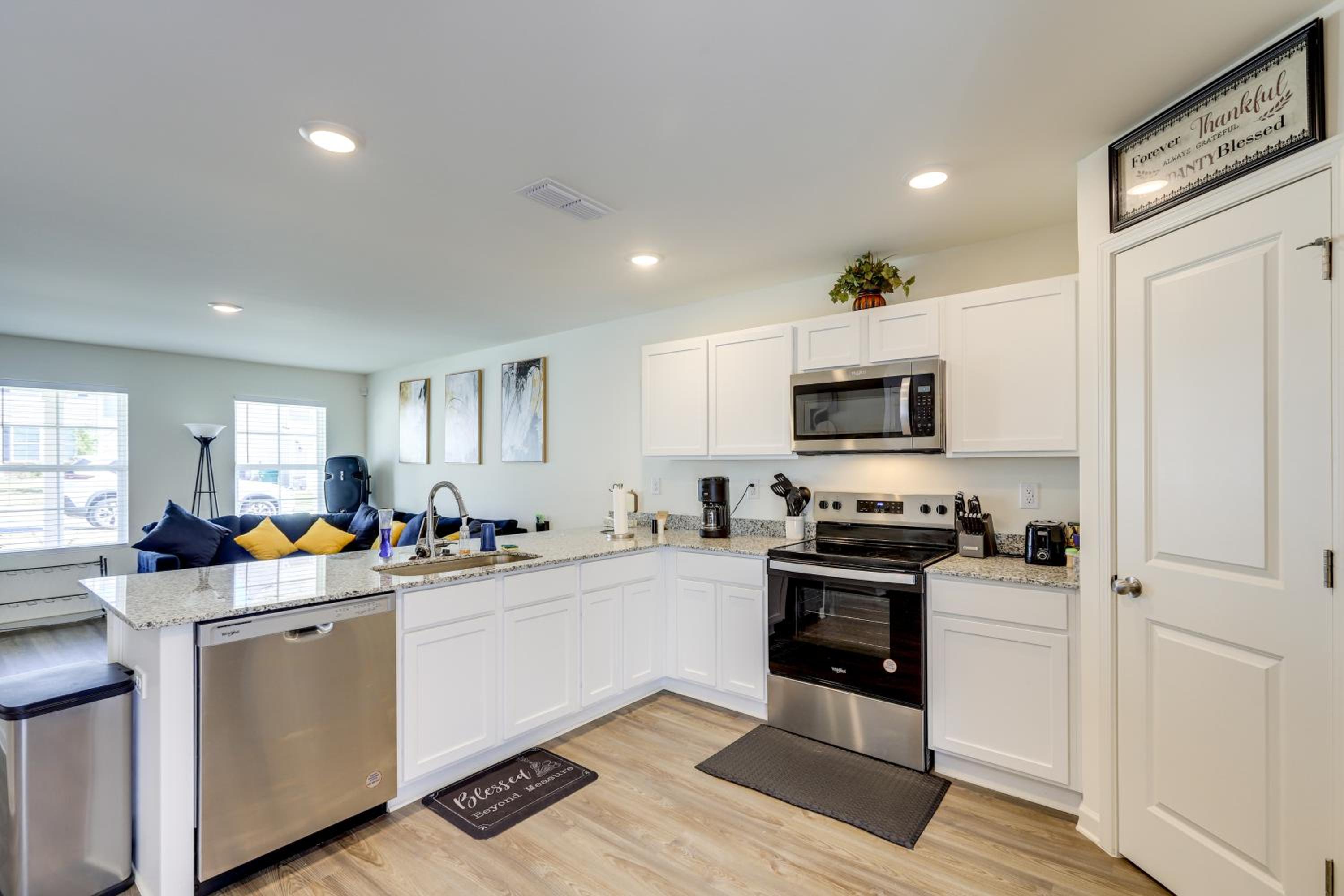 Family Fun in Jackson! Convenient and Spacious Base