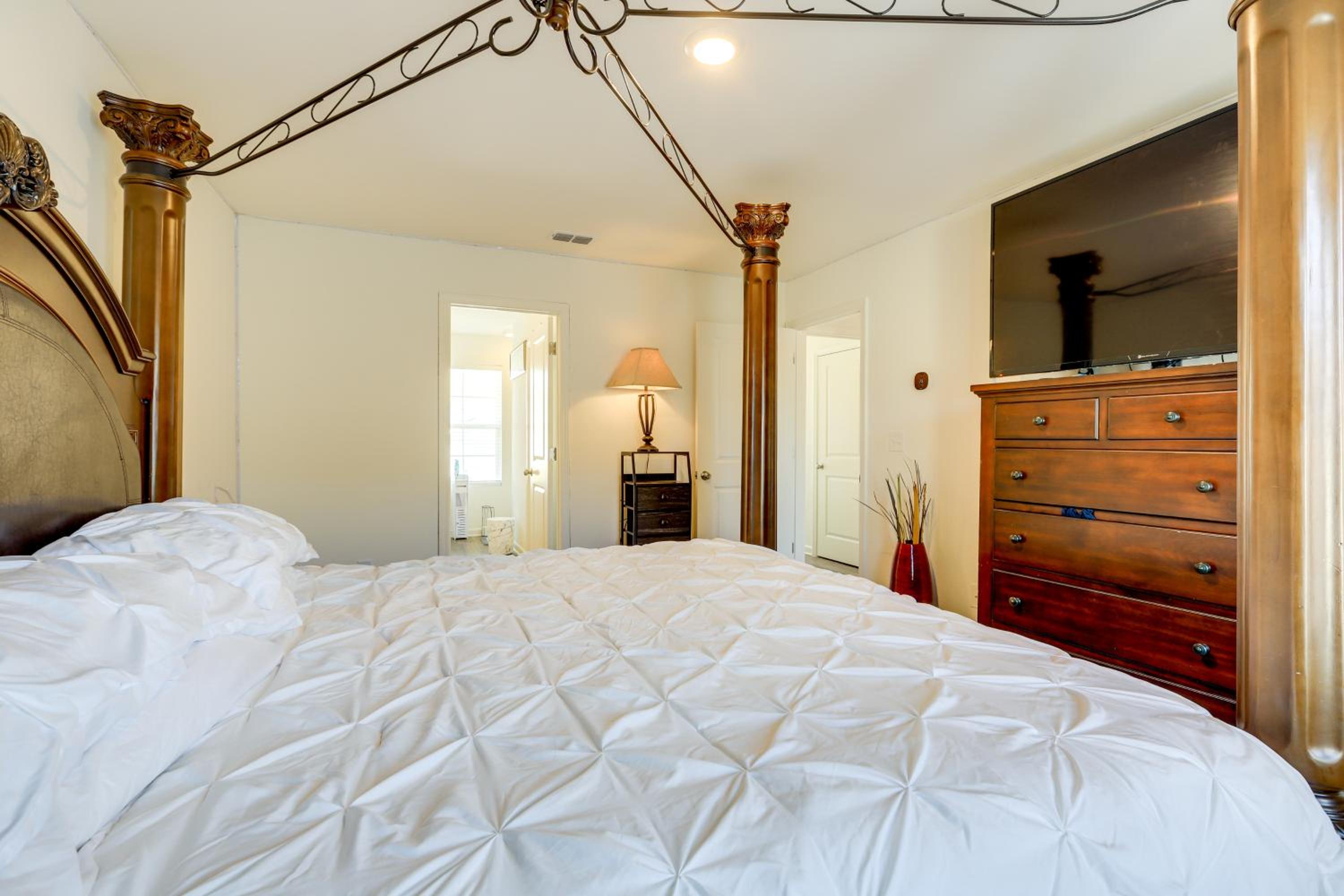 Family Fun in Jackson! Convenient and Spacious Base
