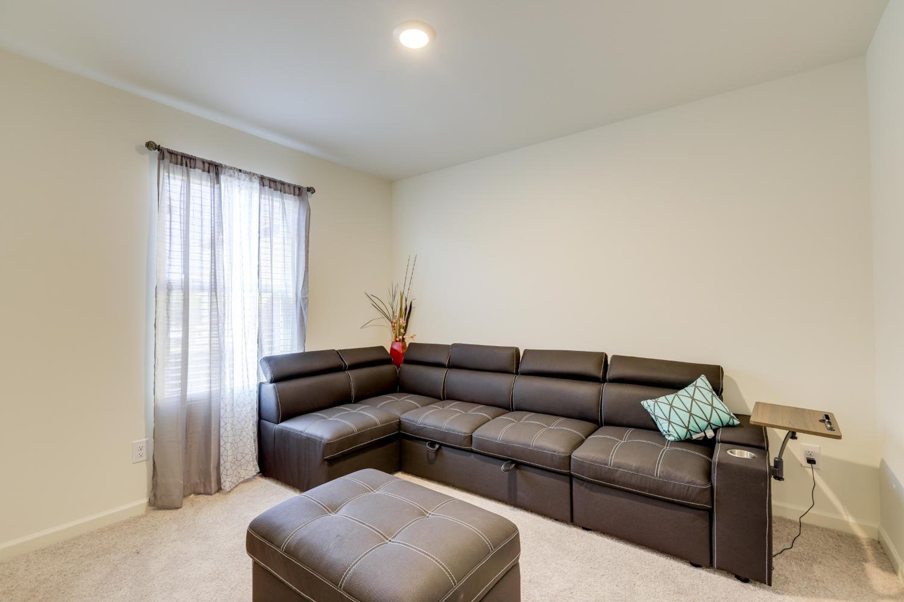 Family Fun in Jackson! Convenient and Spacious Base