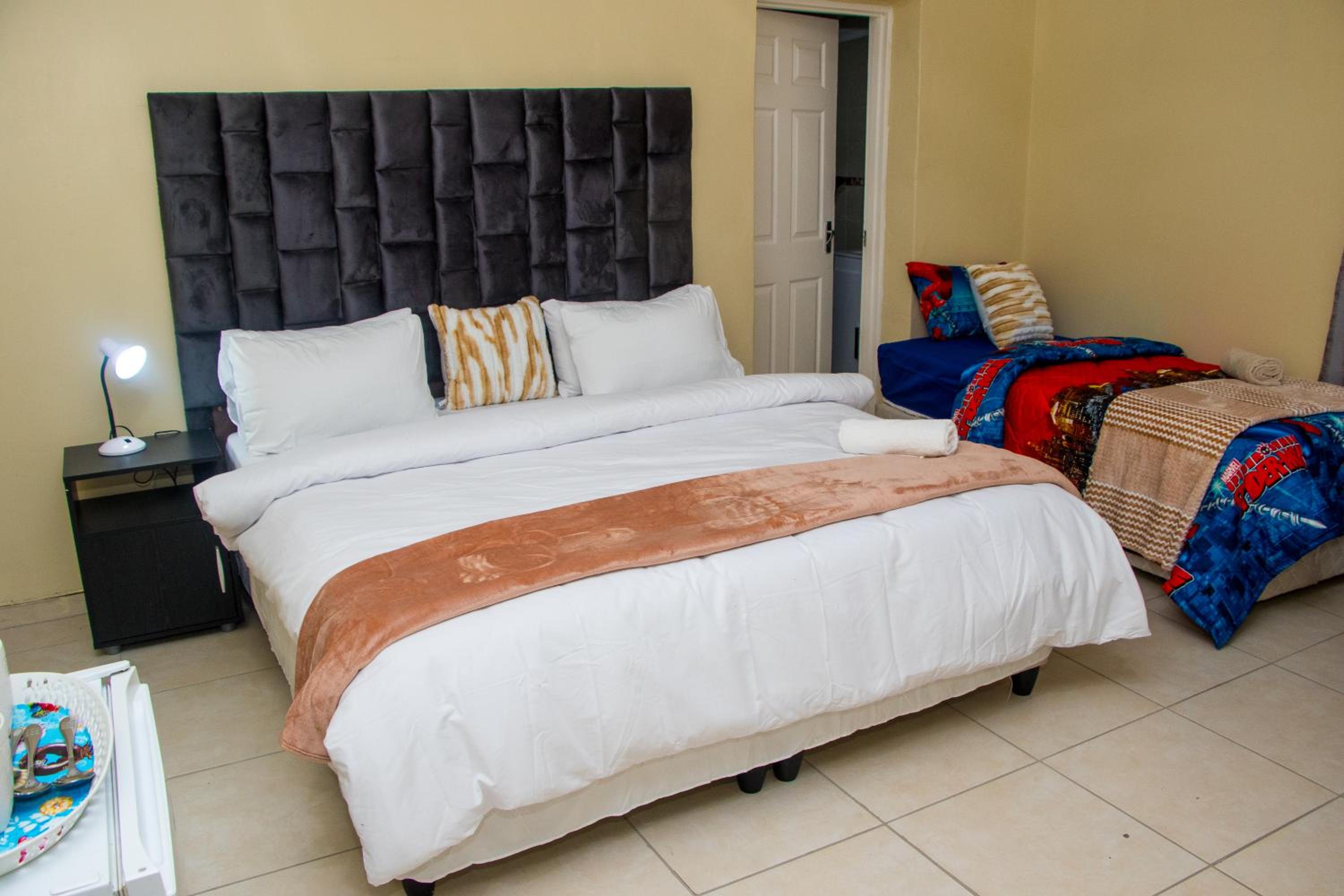 Ogans Guest Villa 21 Elizabeth avanue linmeyer jhb