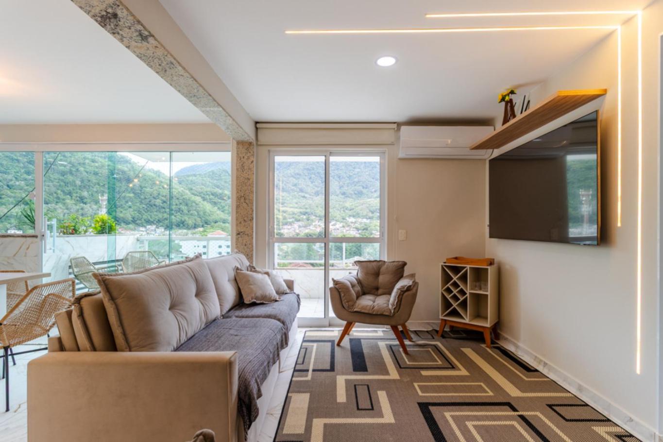 Loft c Varanda, Piscina e Academia em Itacuruca