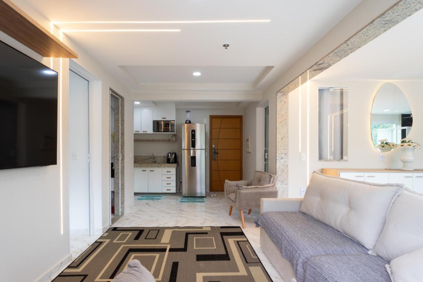 Loft c Varanda, Piscina e Academia em Itacuruca