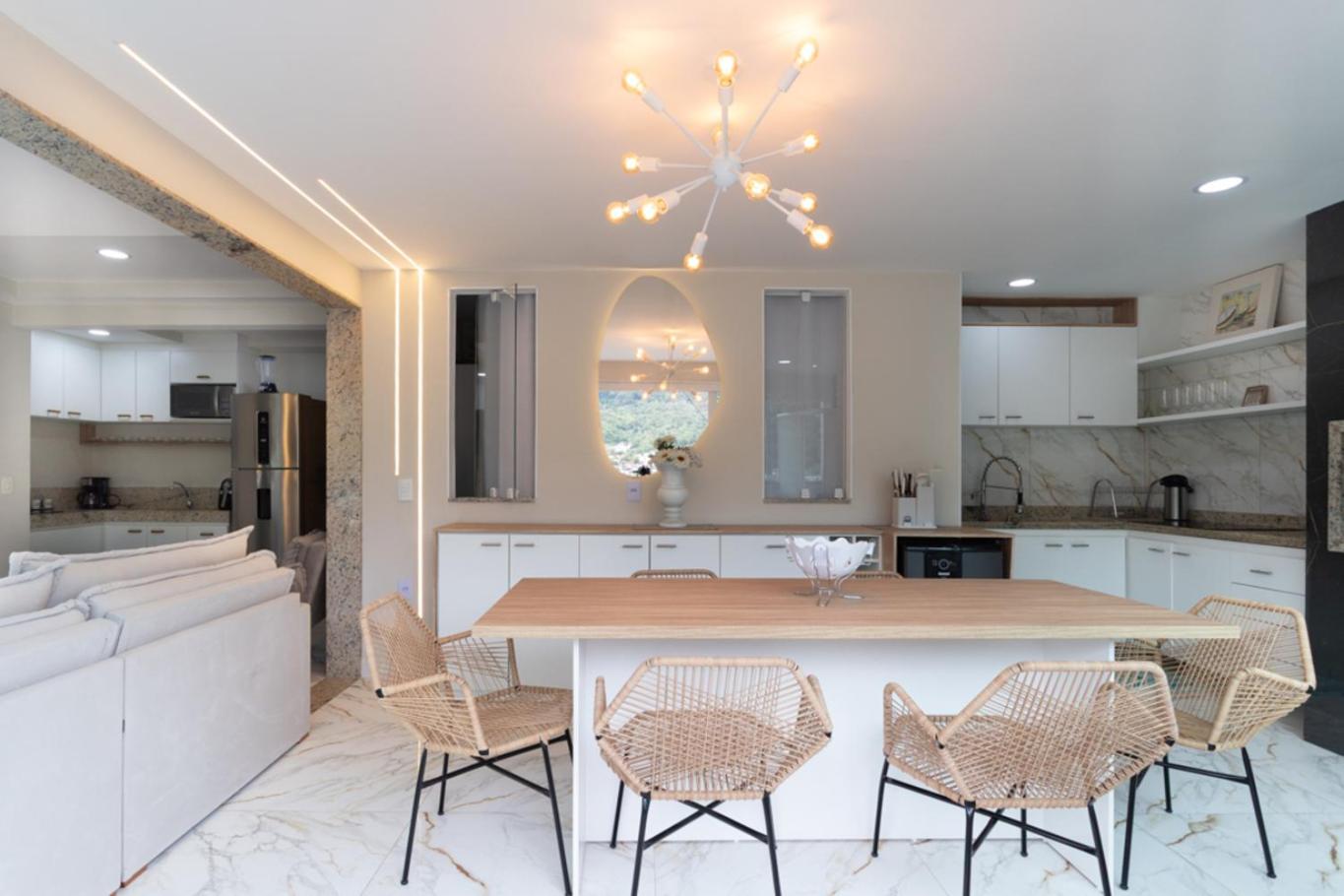 Loft c Varanda, Piscina e Academia em Itacuruca