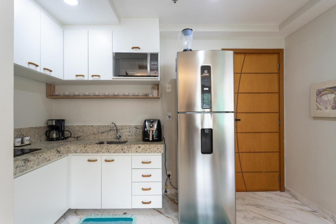 Loft c Varanda, Piscina e Academia em Itacuruca
