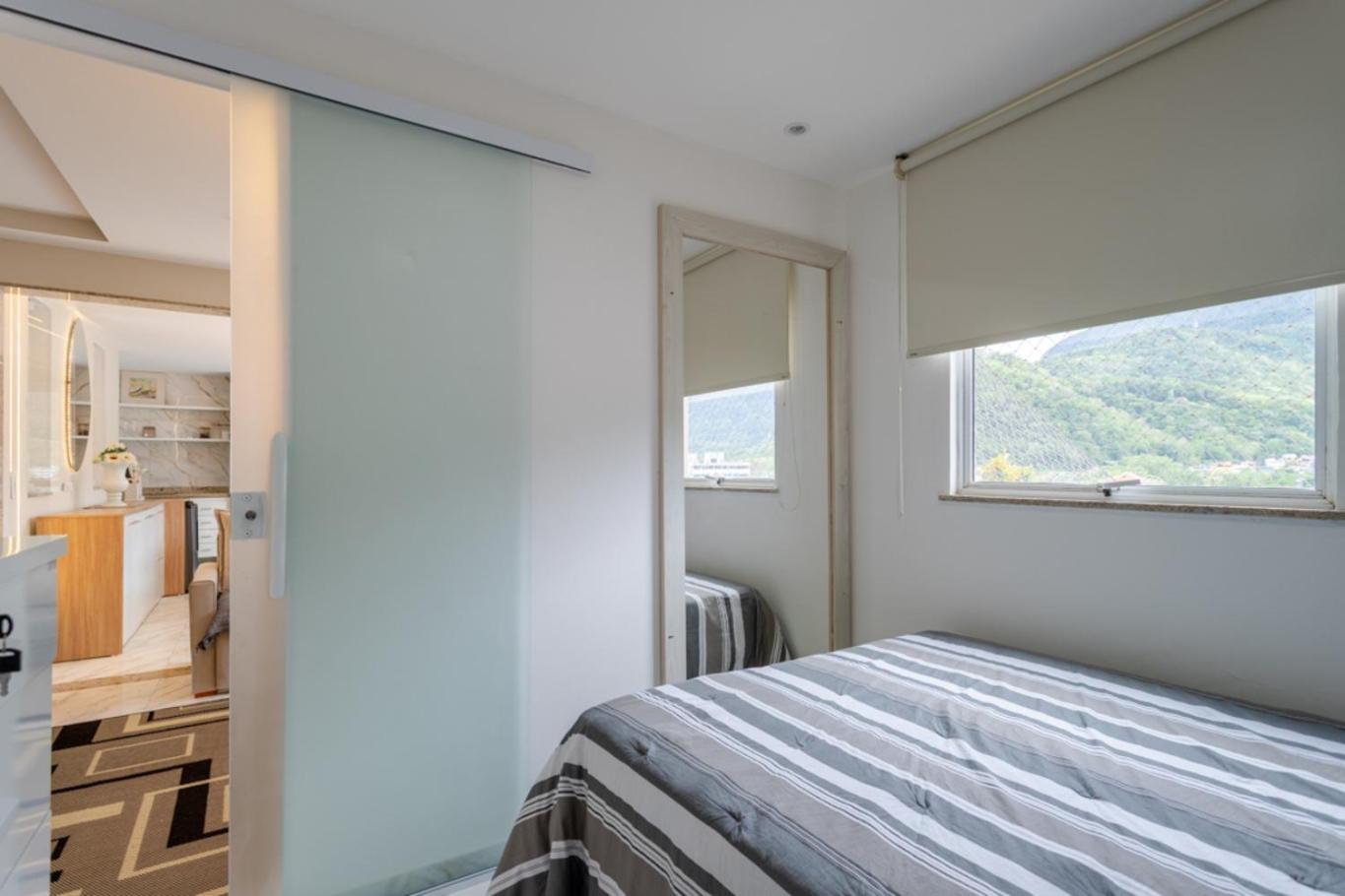 Loft c Varanda, Piscina e Academia em Itacuruca