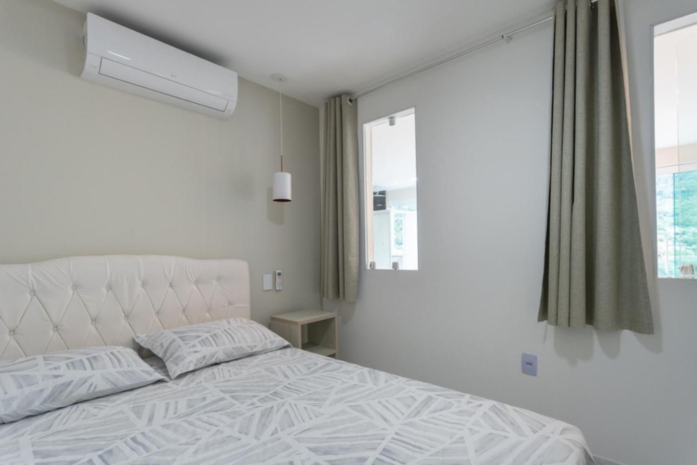 Loft c Varanda, Piscina e Academia em Itacuruca