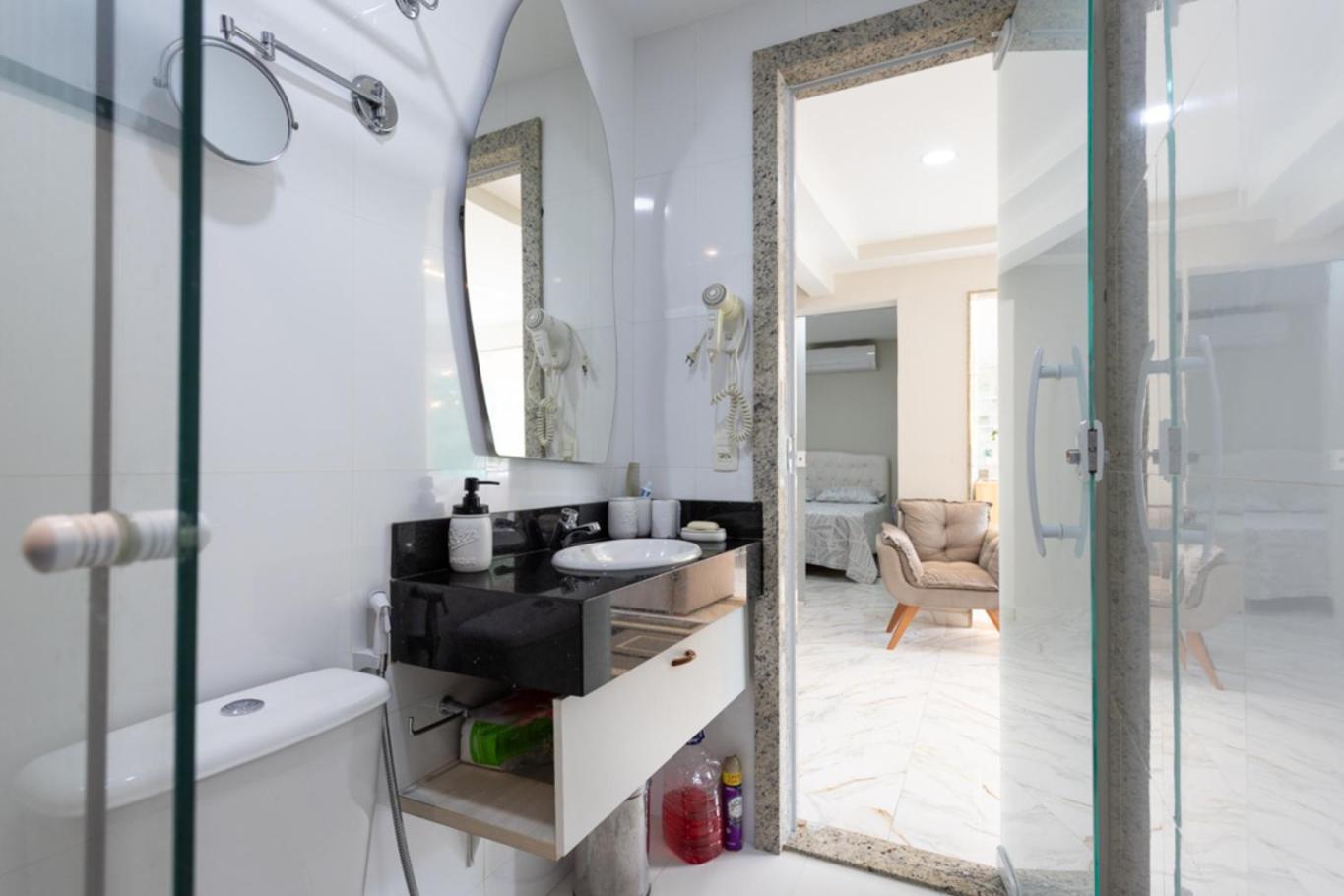 Loft c Varanda, Piscina e Academia em Itacuruca