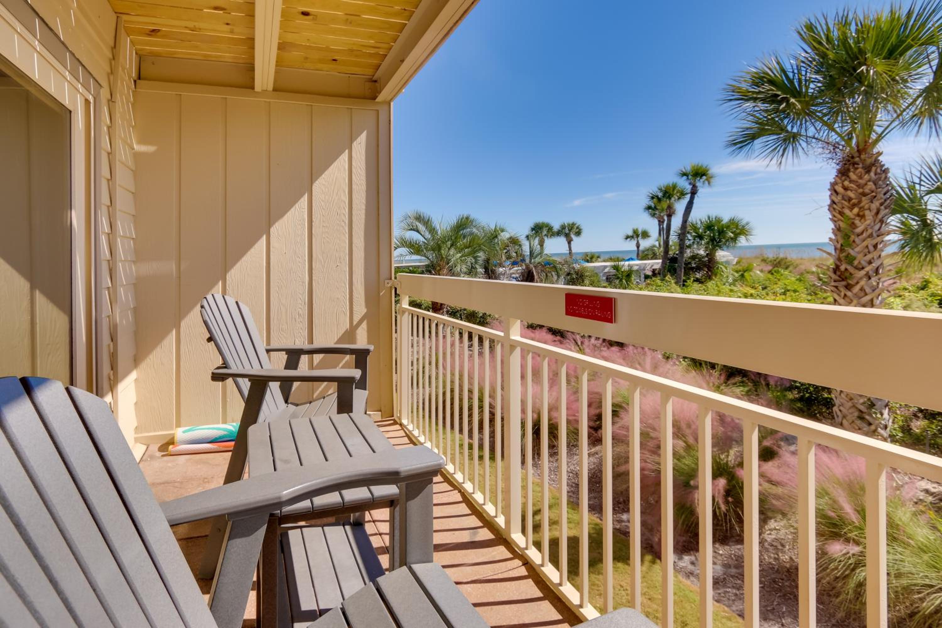 Oceanfront Breakers 137 Condo with Sunrise Views!