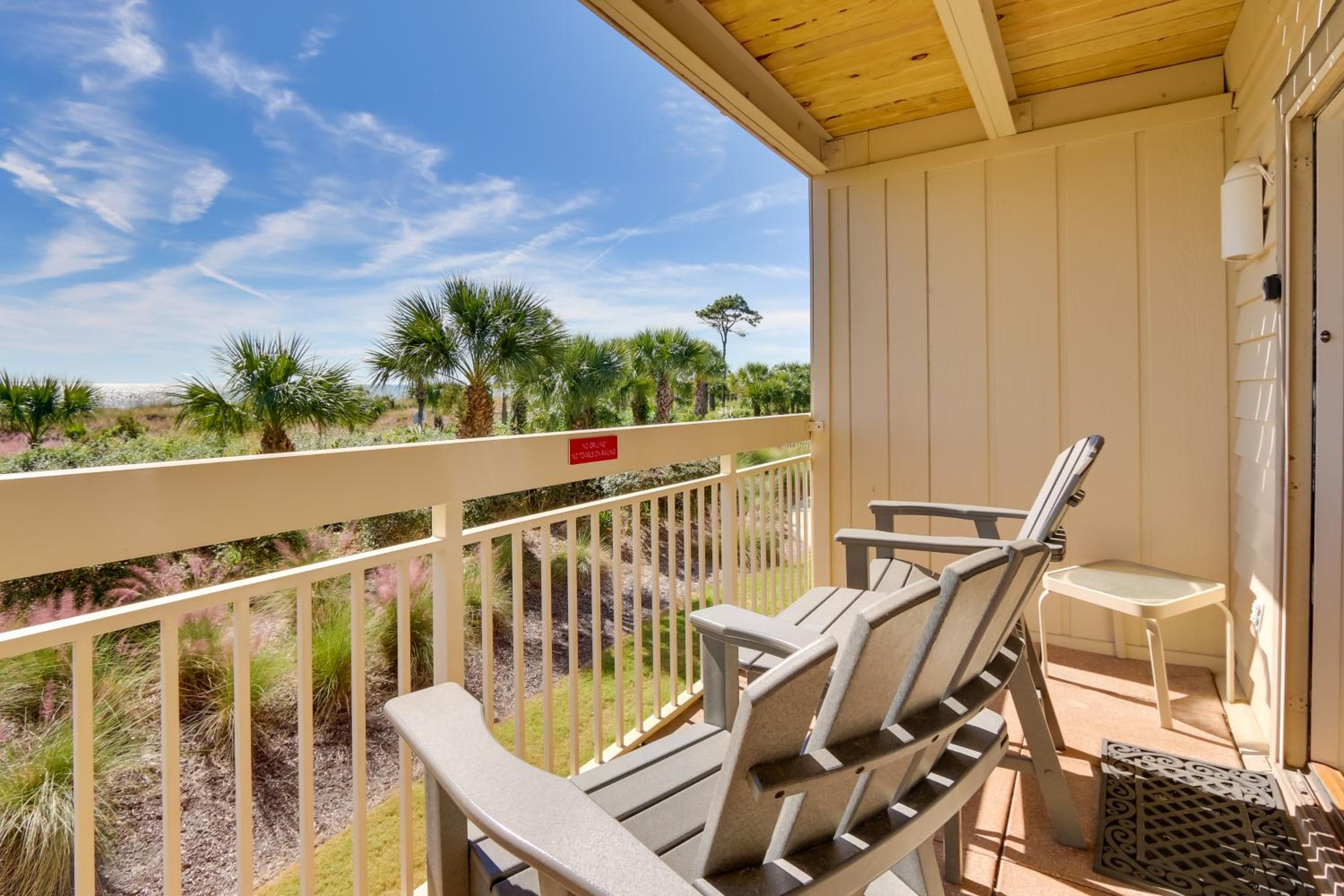 Oceanfront Breakers 137 Condo with Sunrise Views!