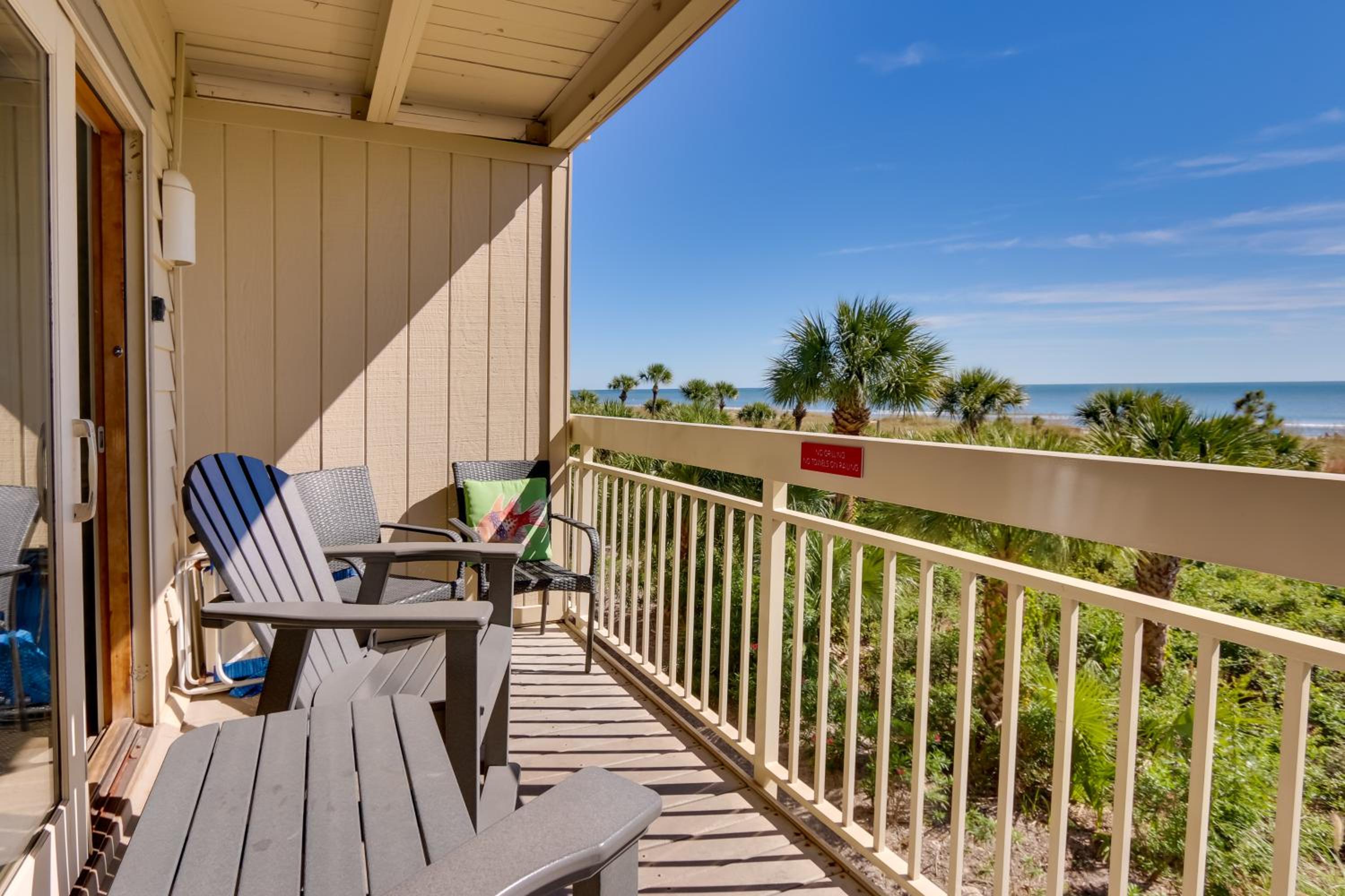 Oceanfront Condo! Breakers 210 with Sunrise Views