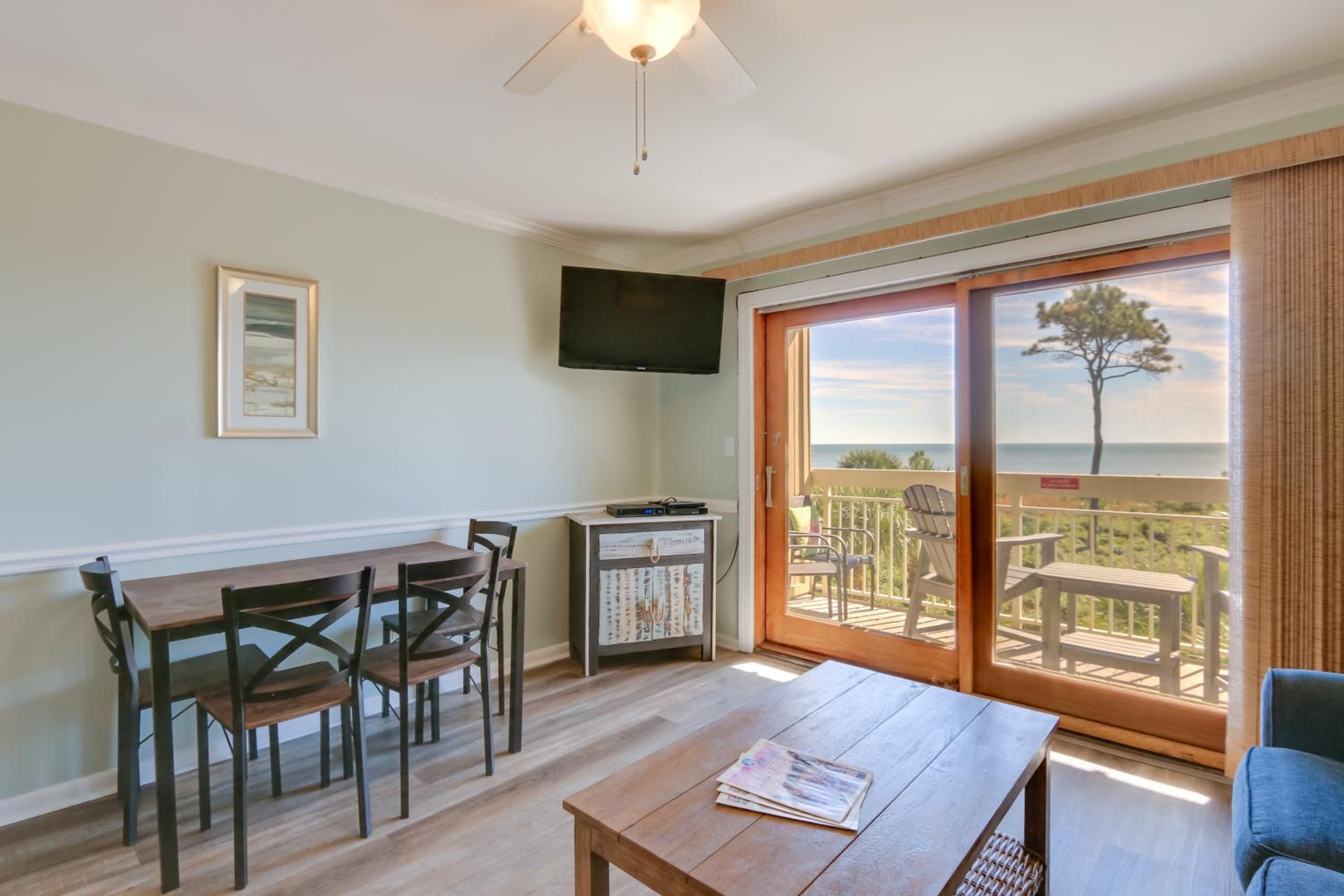 Oceanfront Condo! Breakers 210 with Sunrise Views