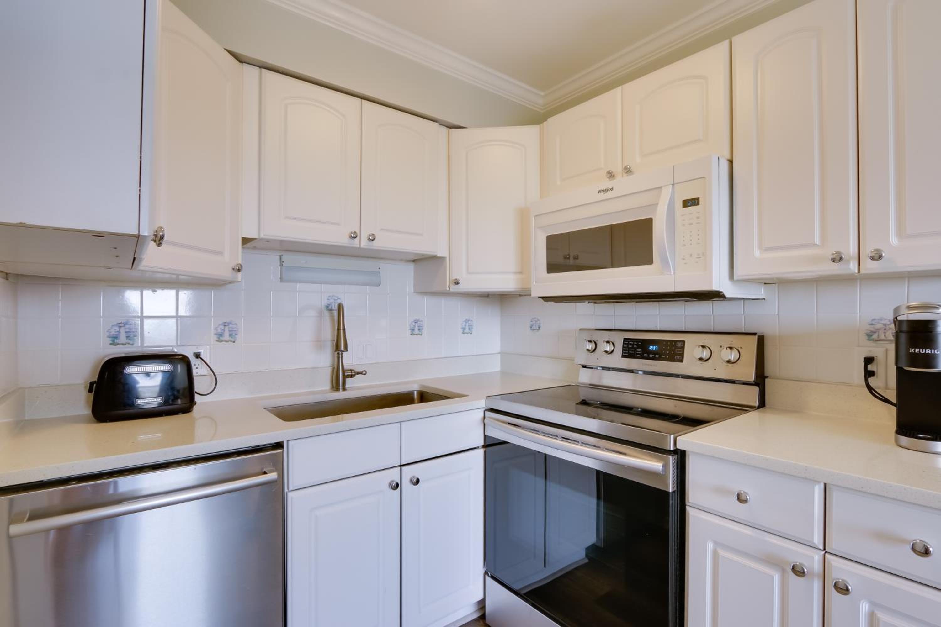 Oceanfront Condo! Breakers 210 with Sunrise Views
