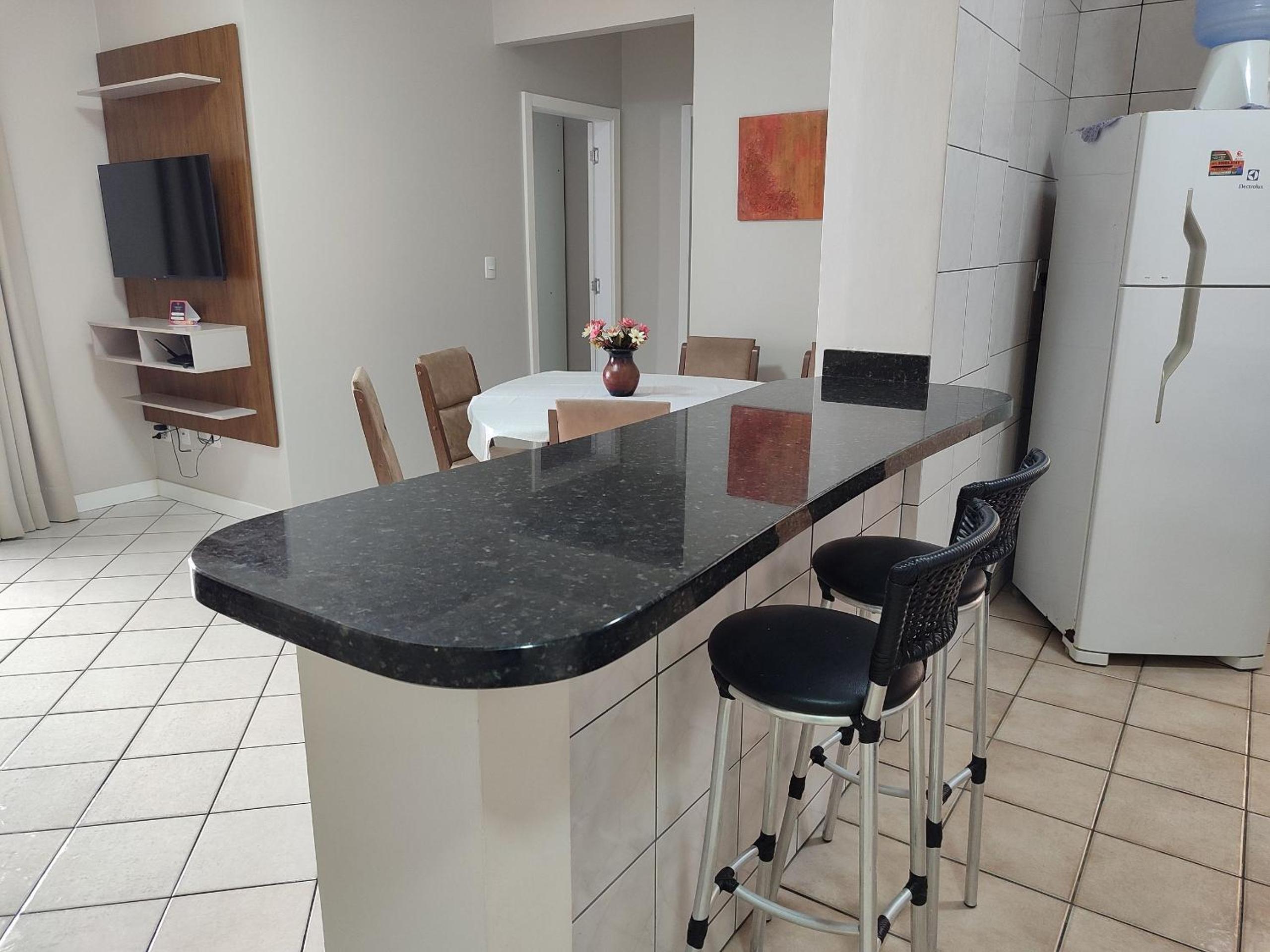 Fully equipped apartments in Meia Praia, 150m from the sea - EOOs
