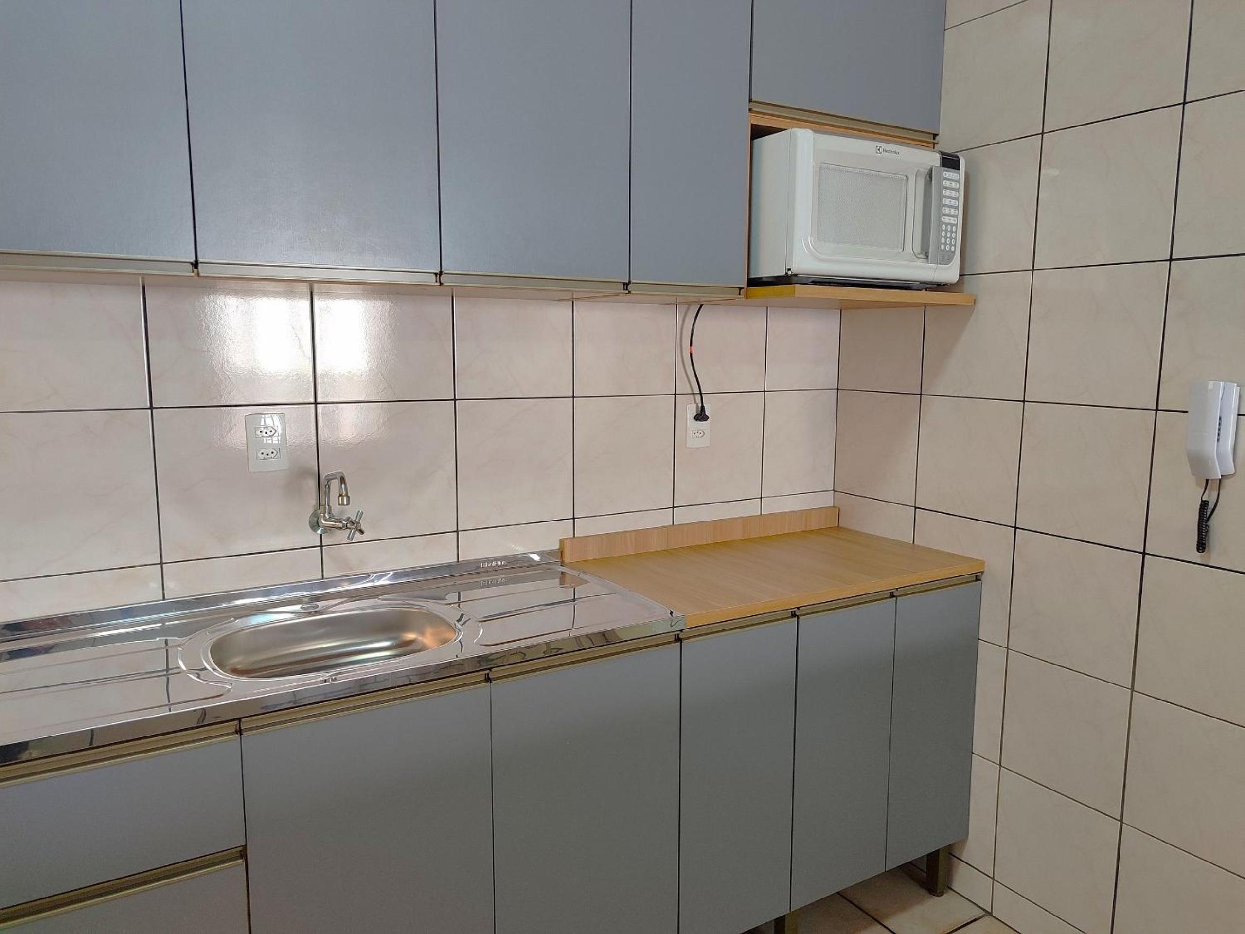 Fully equipped apartments in Meia Praia, 150m from the sea - EOOs