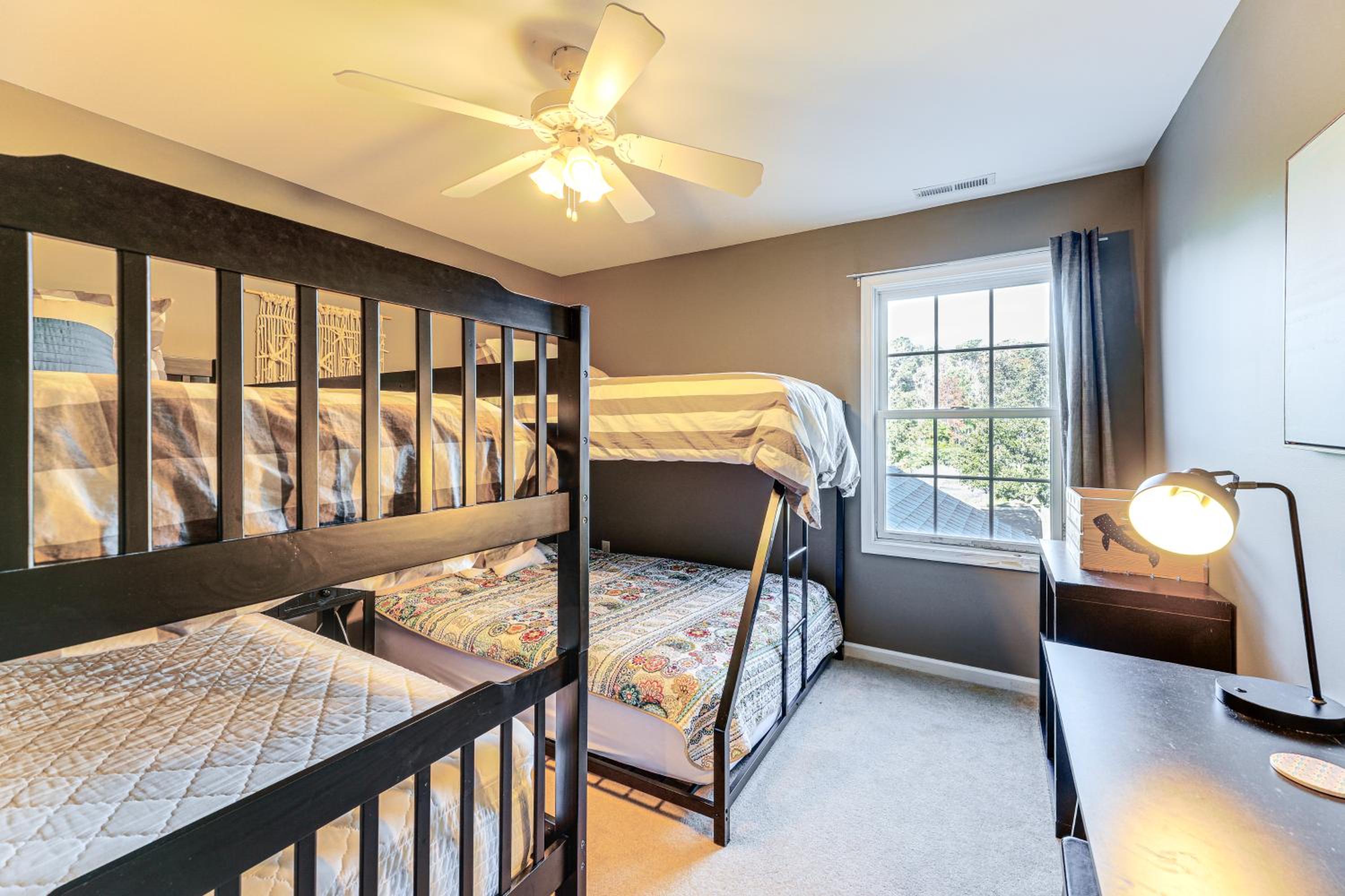2 Mi to Bethany Beach Boardwalk! Townhome with Pool