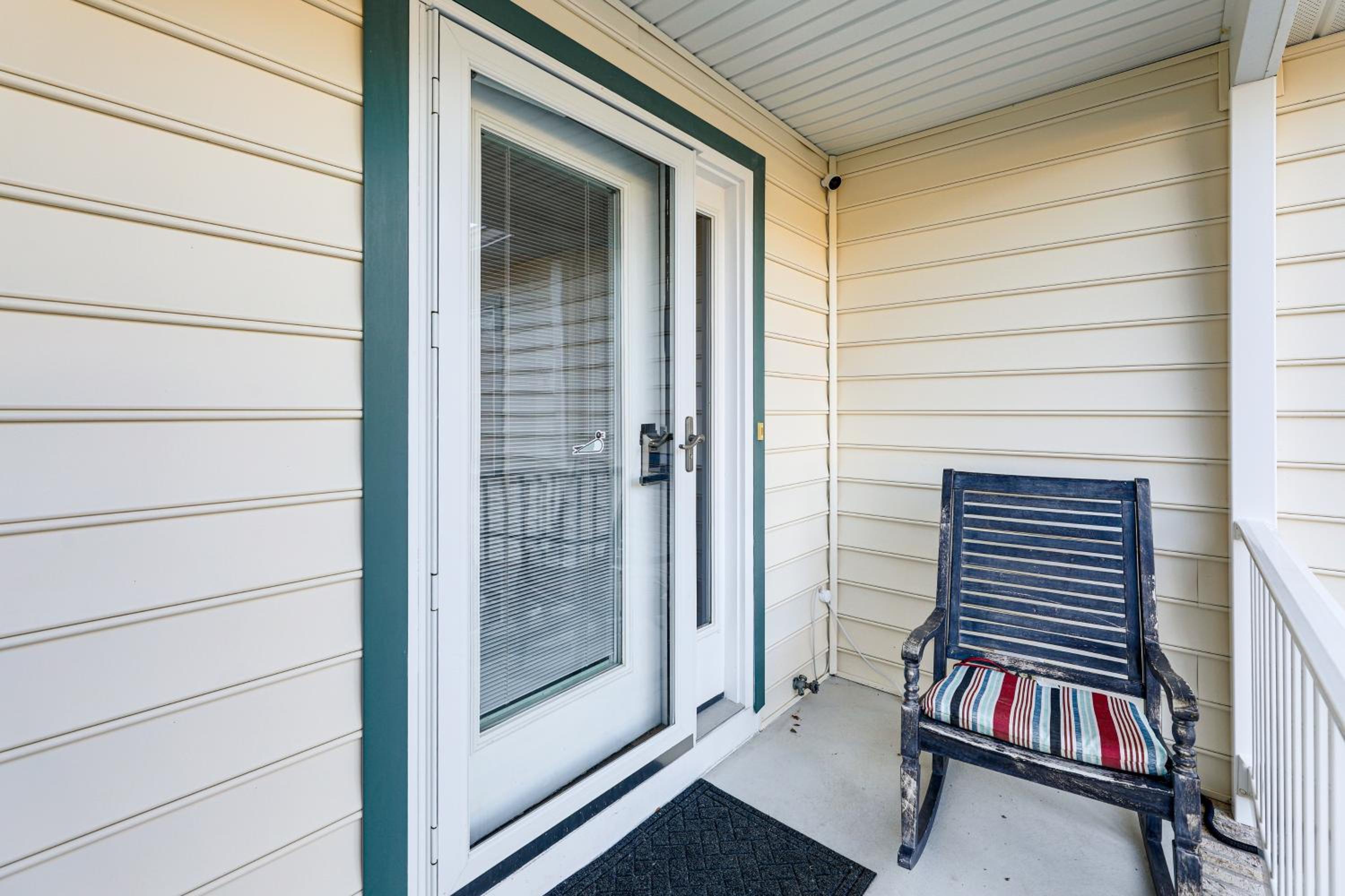 2 Mi to Bethany Beach Boardwalk! Townhome with Pool