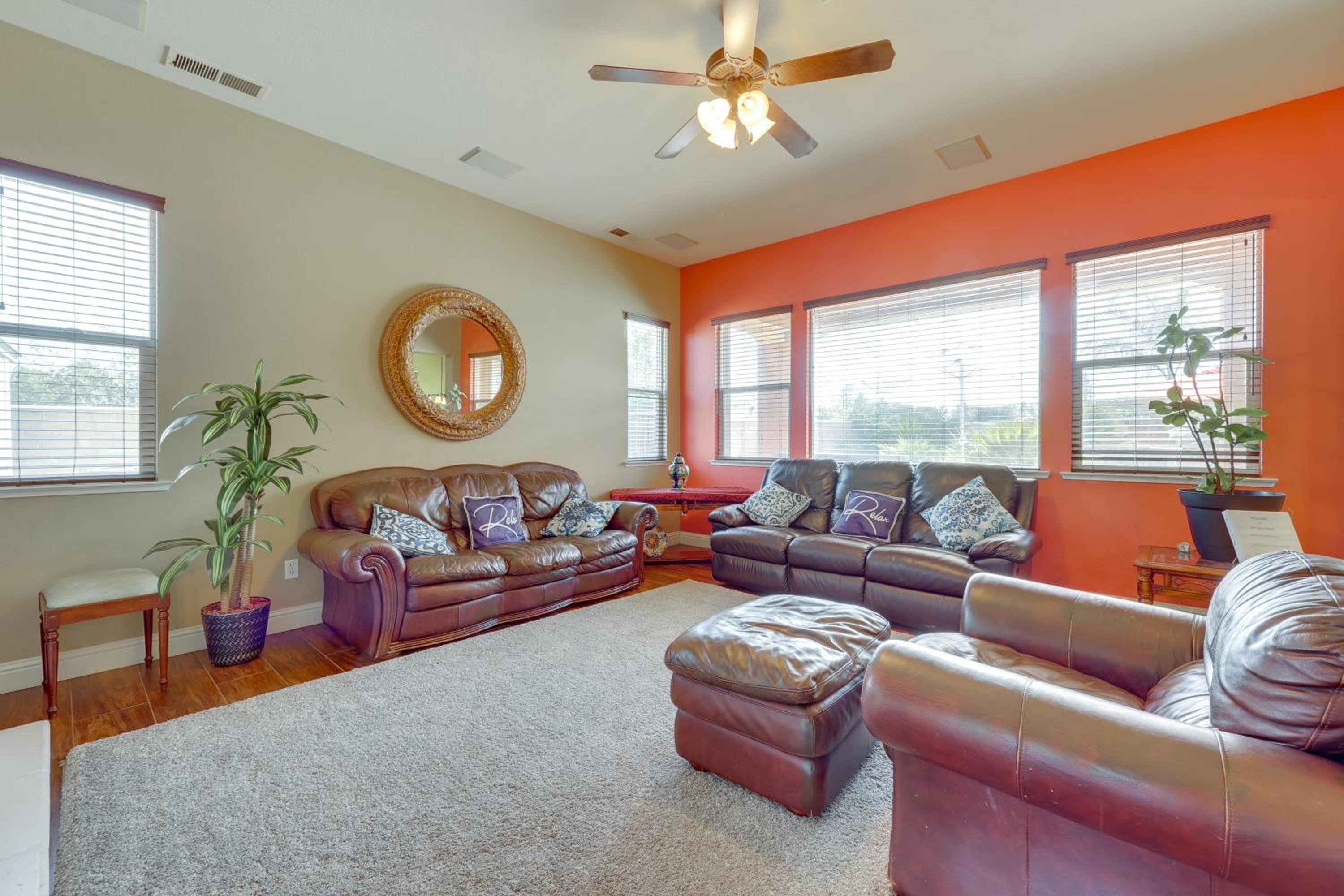 Outdoor Oasis with Fire Pit Pet-Friendly Fresno Gem