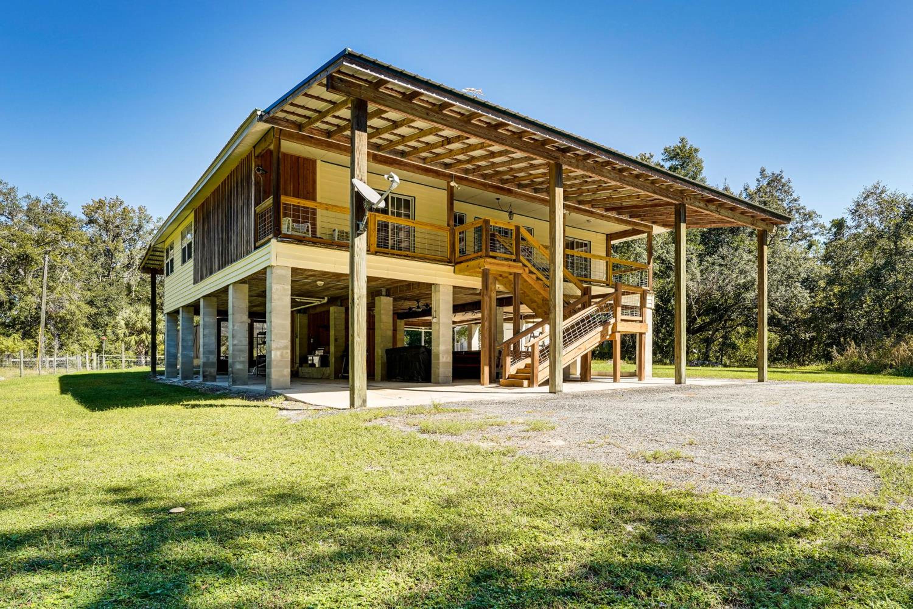 Suwannee River Retreat Pet Friendly, Private Dock
