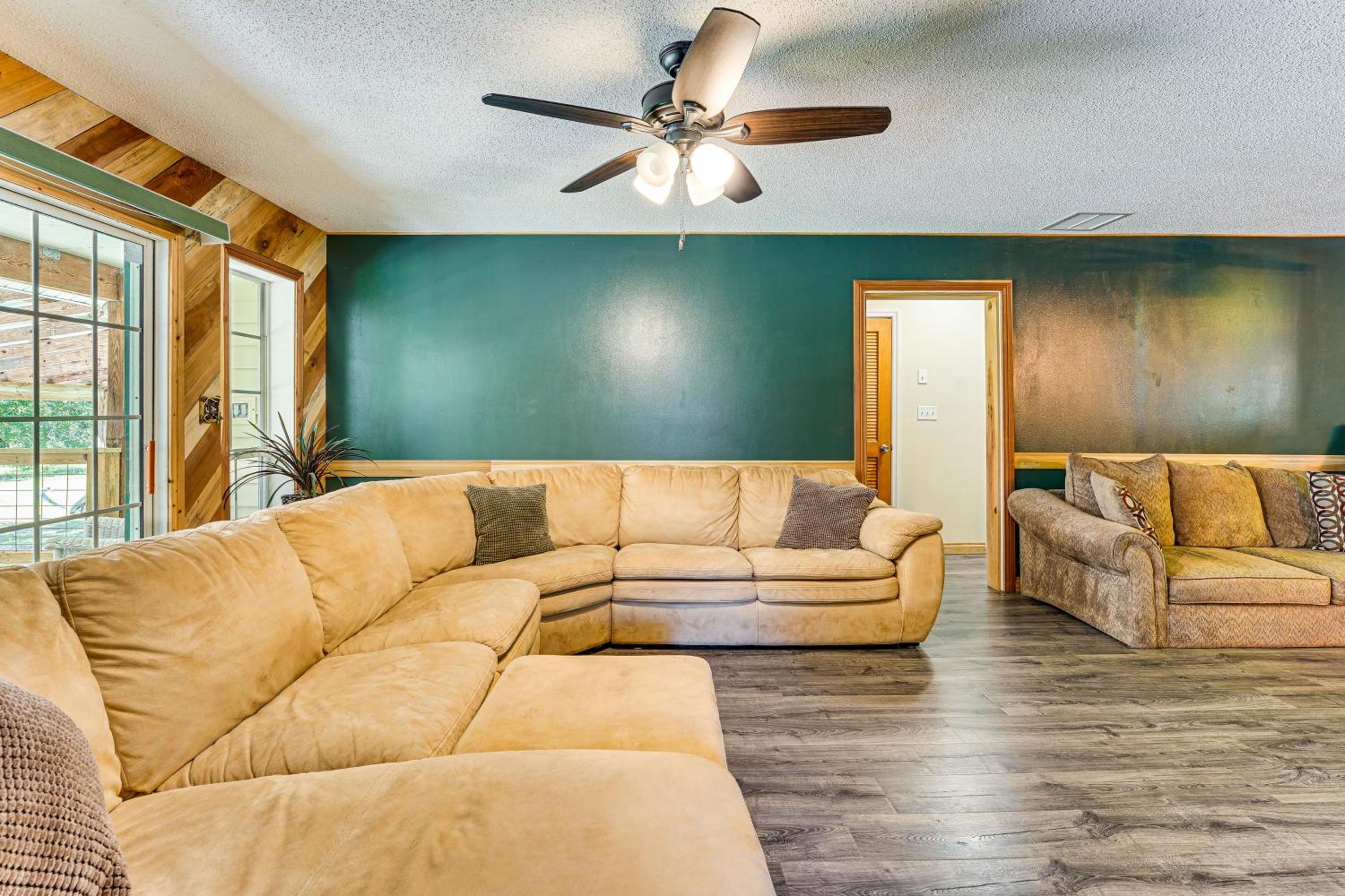 Suwannee River Retreat Pet Friendly, Private Dock
